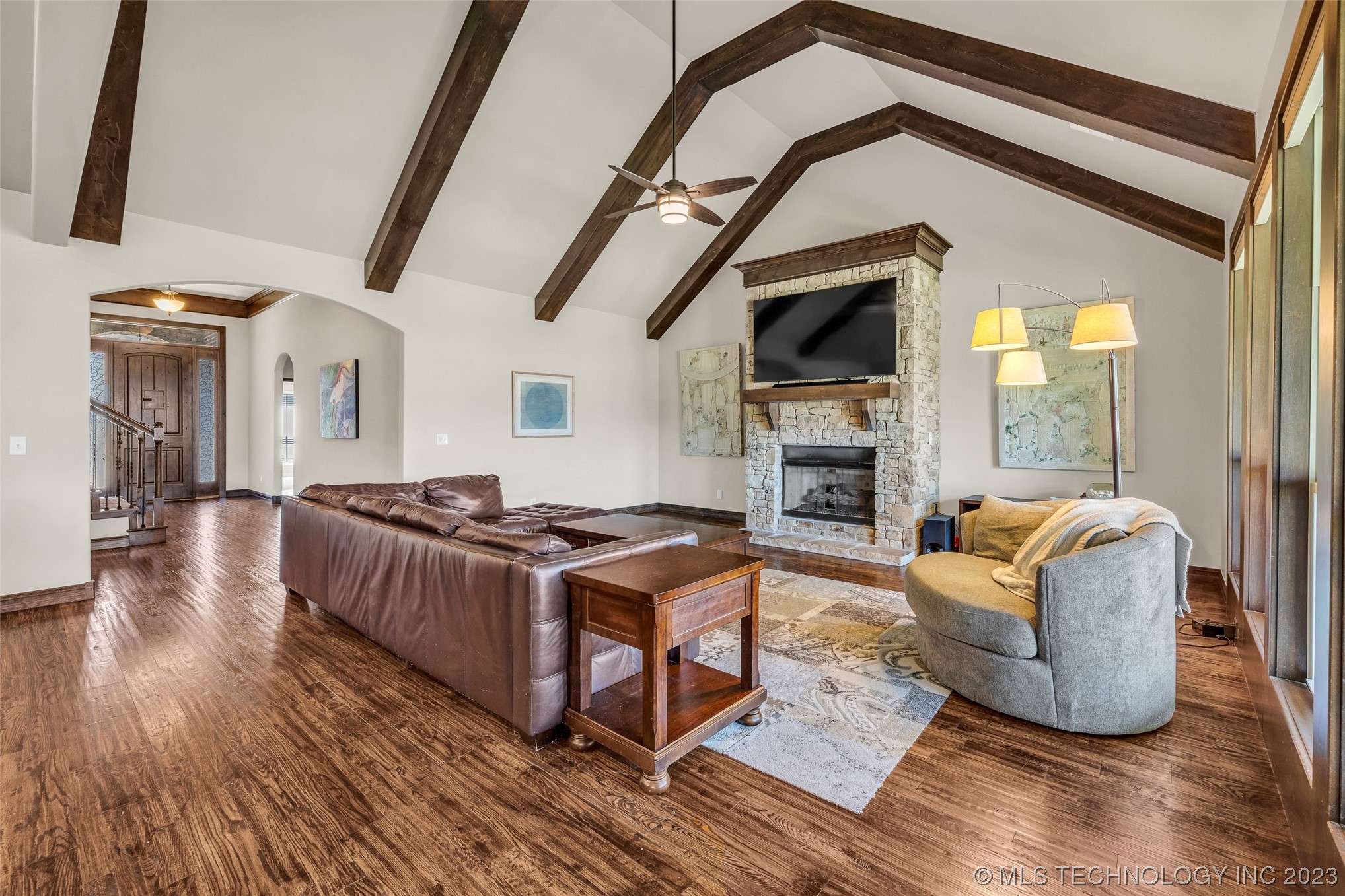 3116 S Gardenia Court