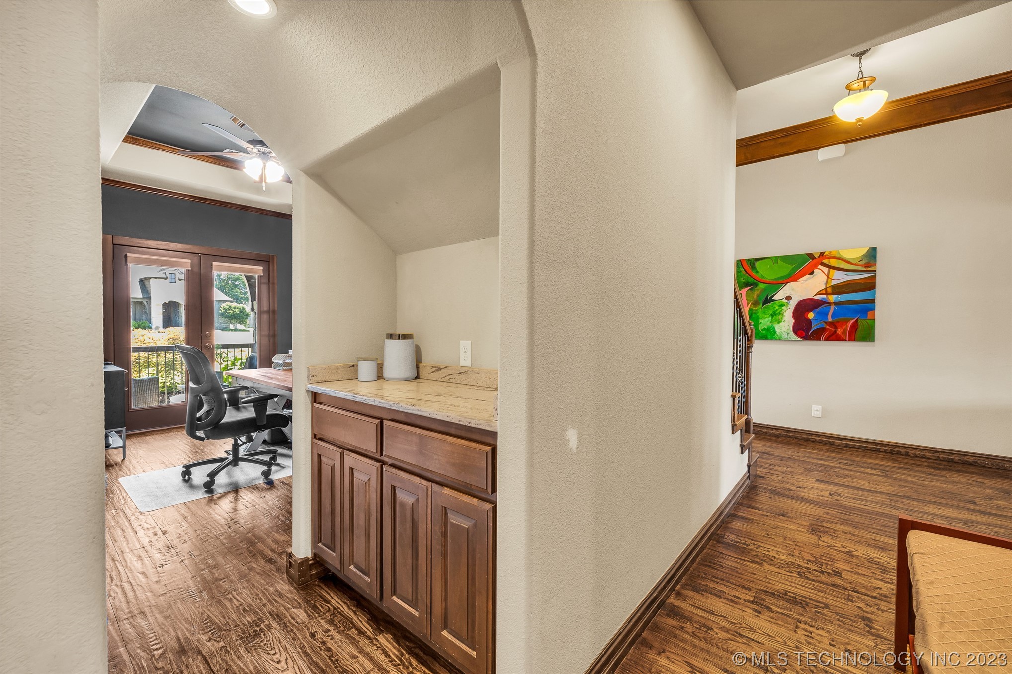 3116 S Gardenia Court