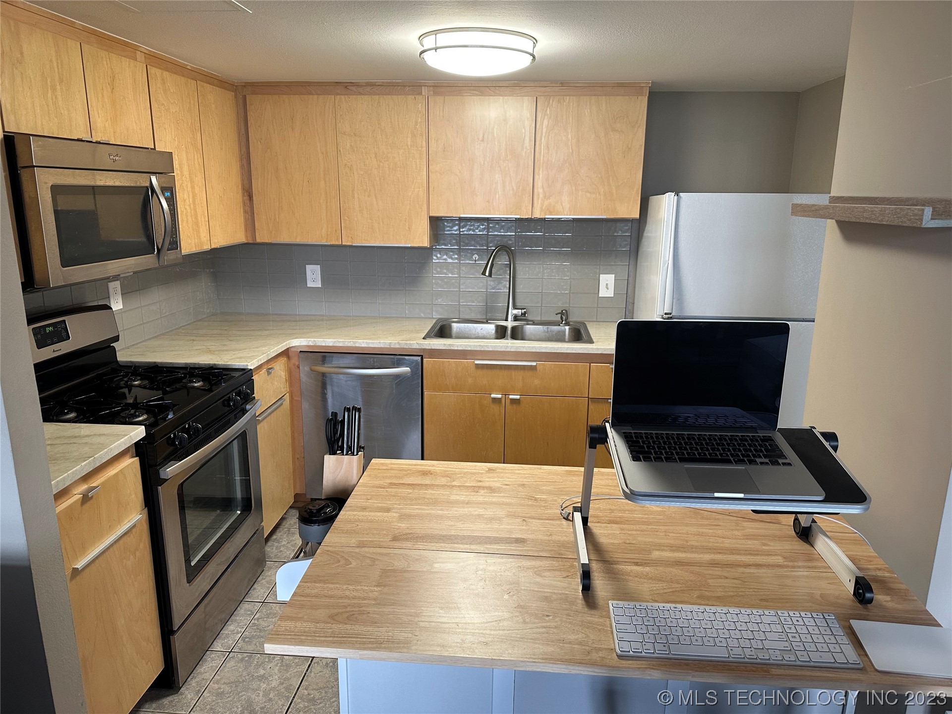 410 W 7th Street 2022