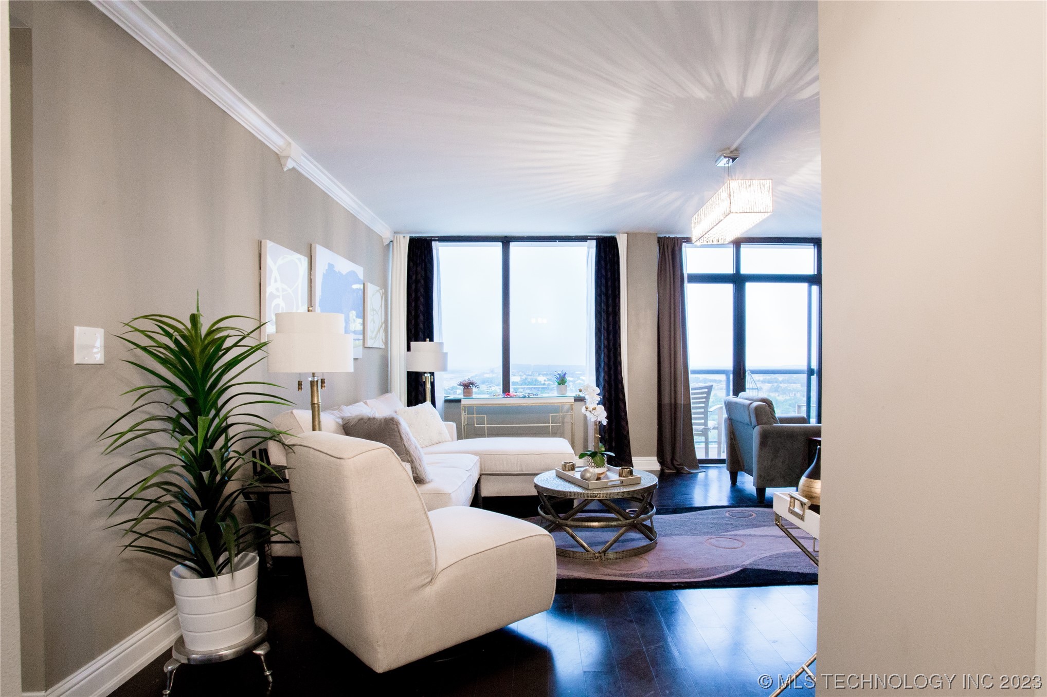 410 W 7th Street 2022