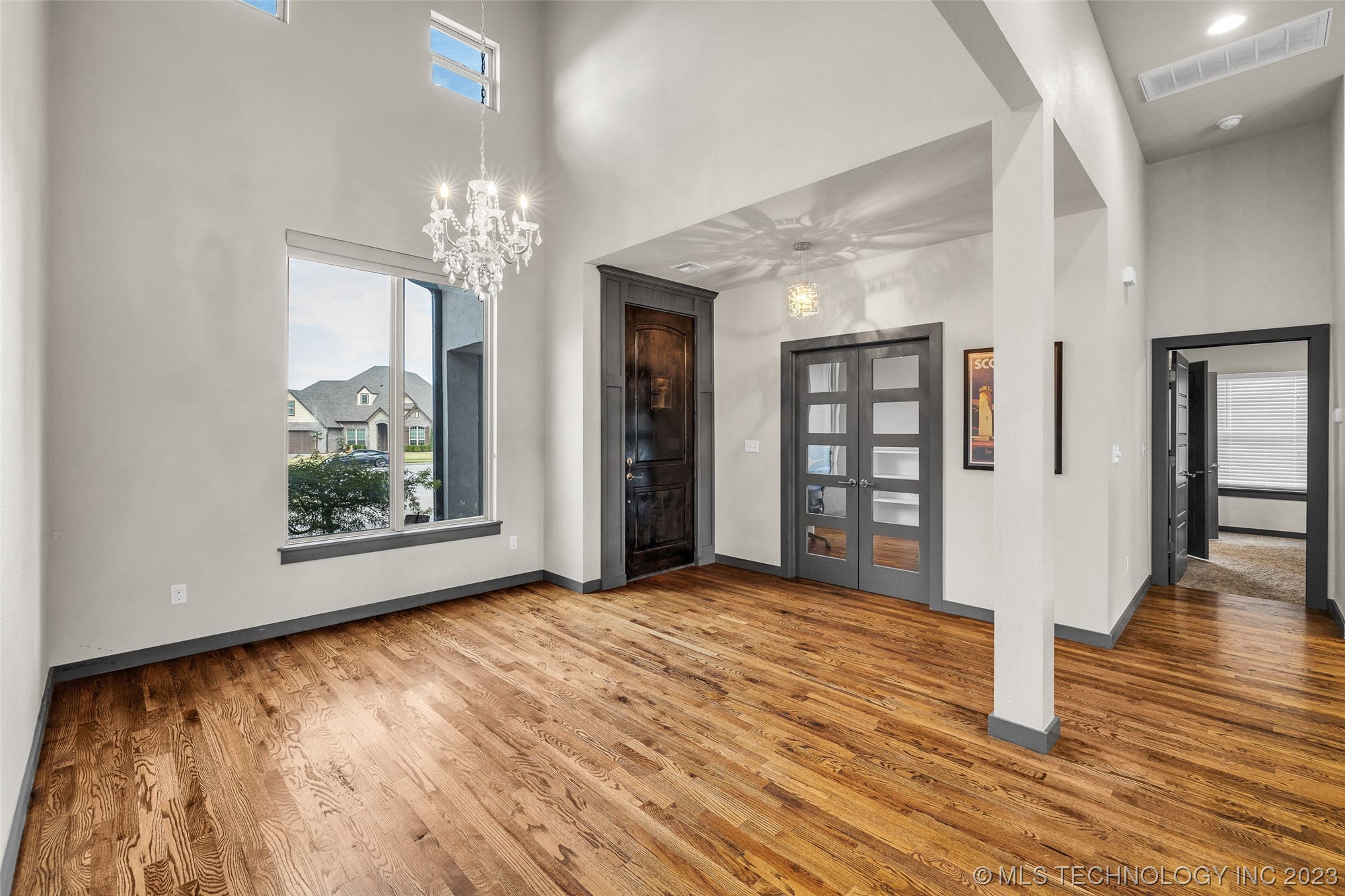 2523 W New Orleans Place