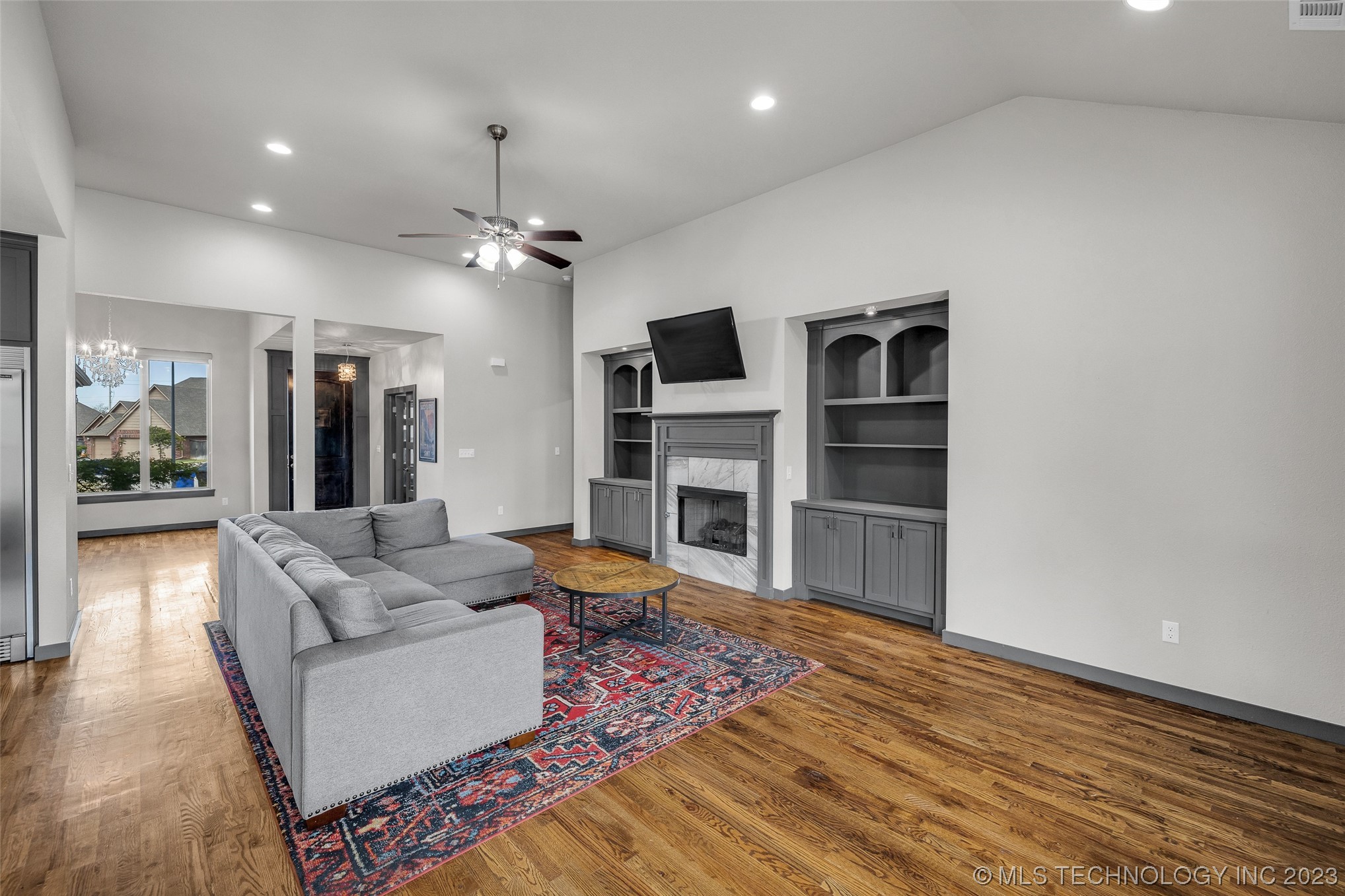 2523 W New Orleans Place