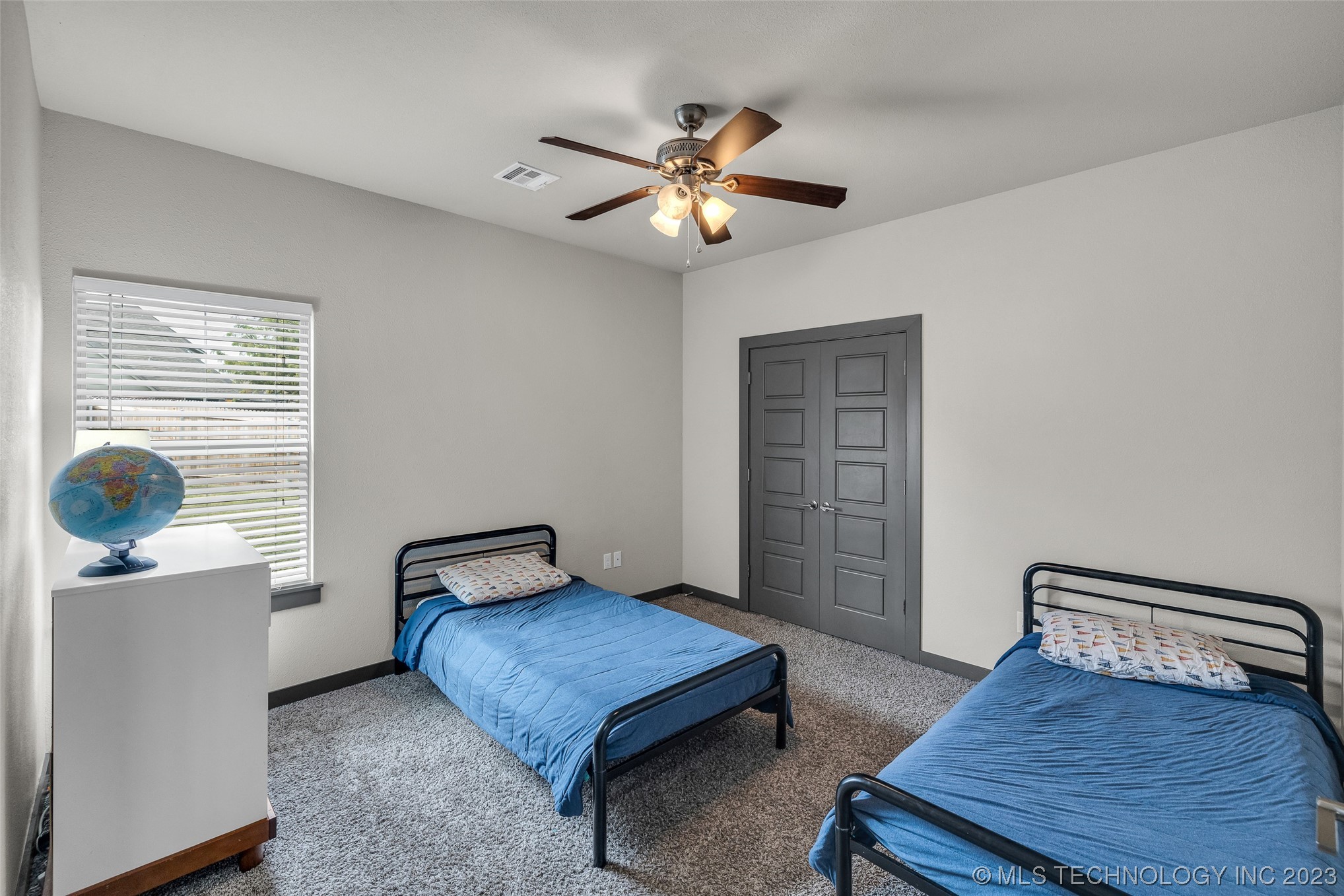 2523 W New Orleans Place