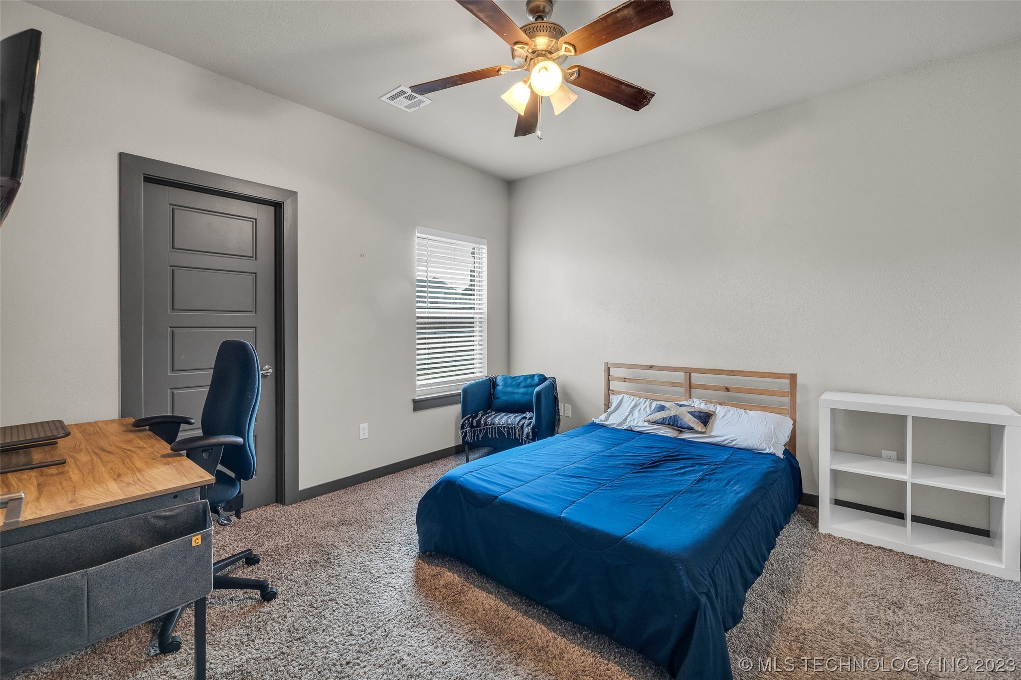 2523 W New Orleans Place