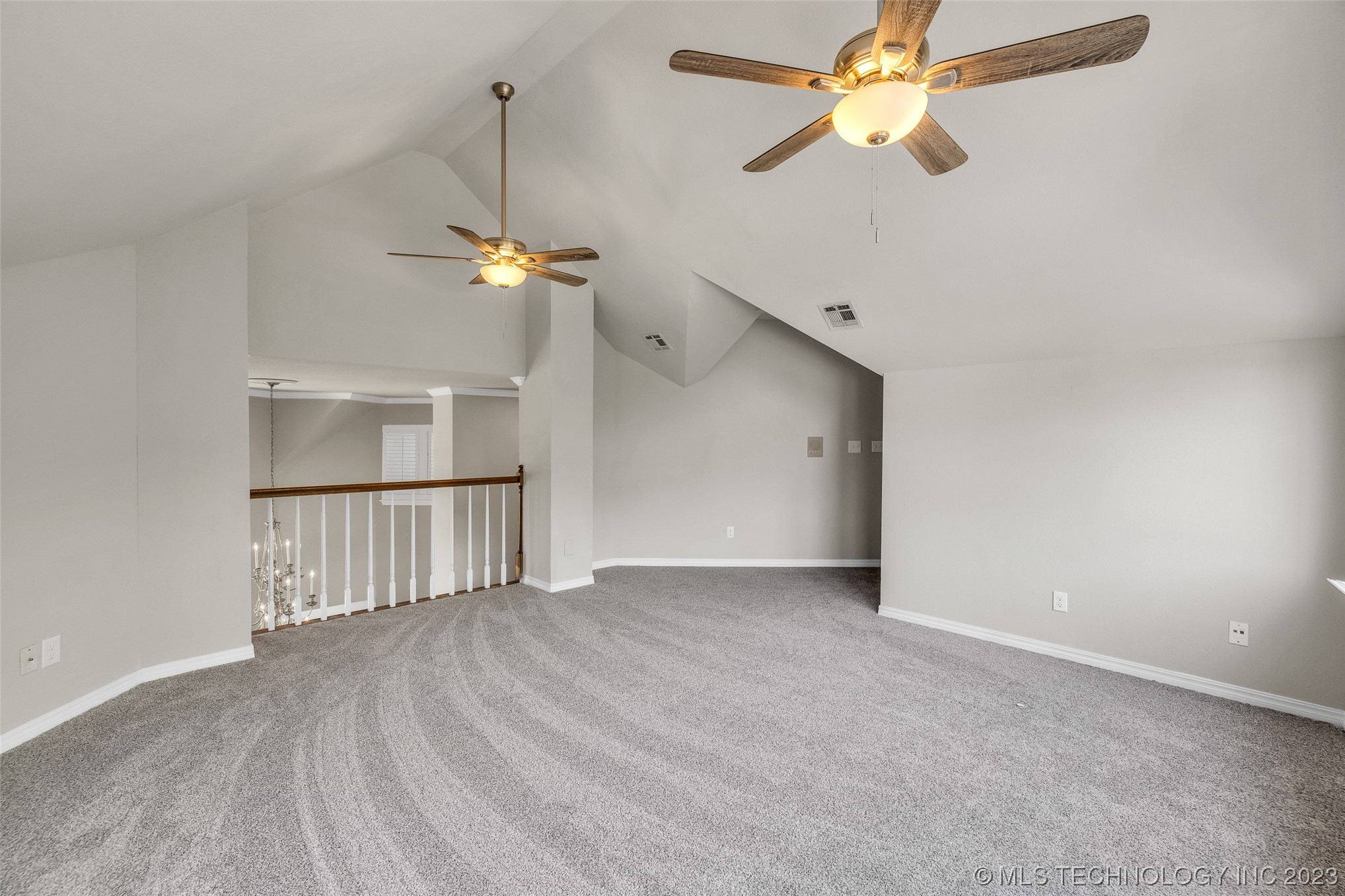 4704 W Oak Leaf Drive