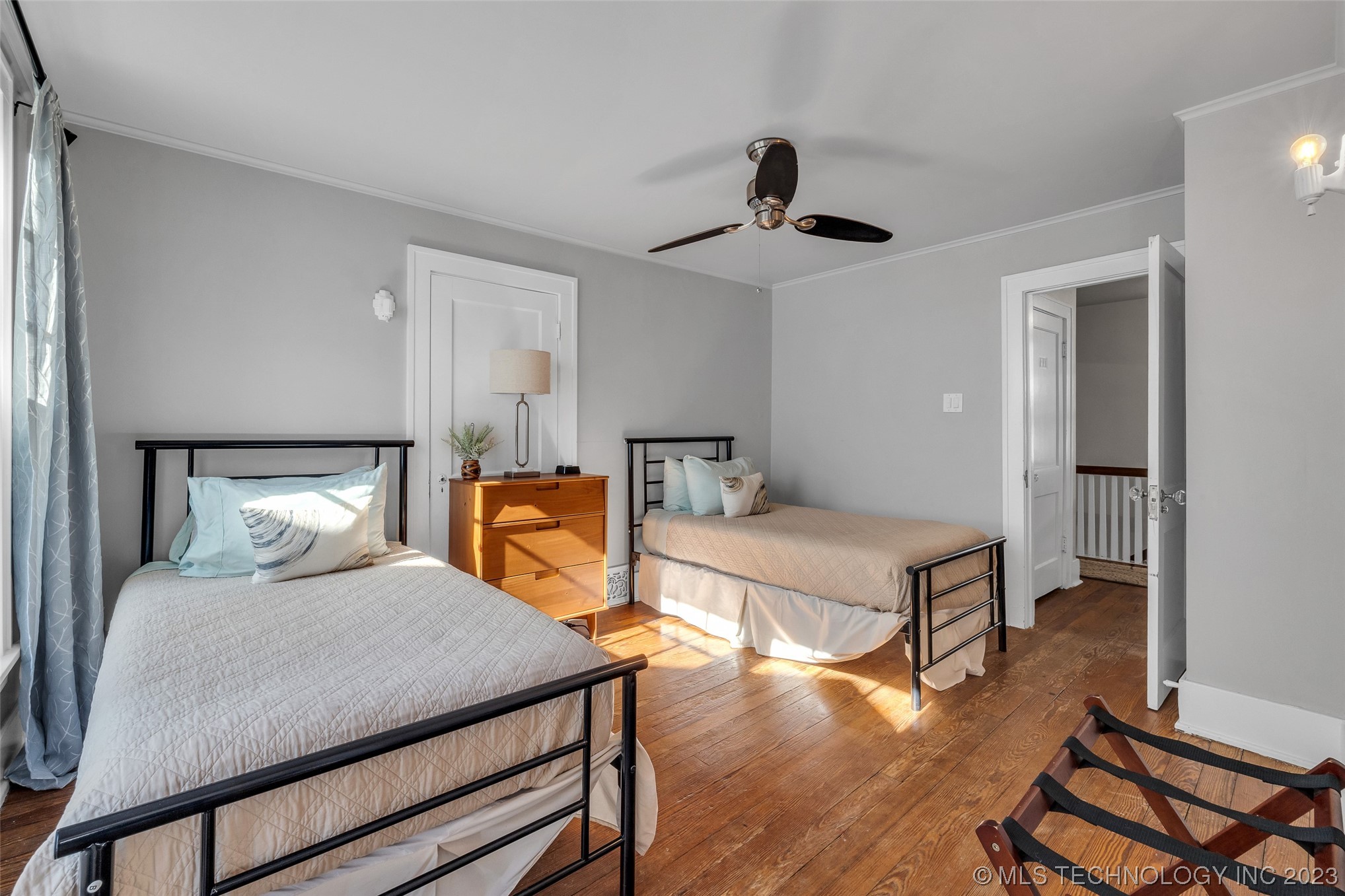 1127 N Denver Avenue