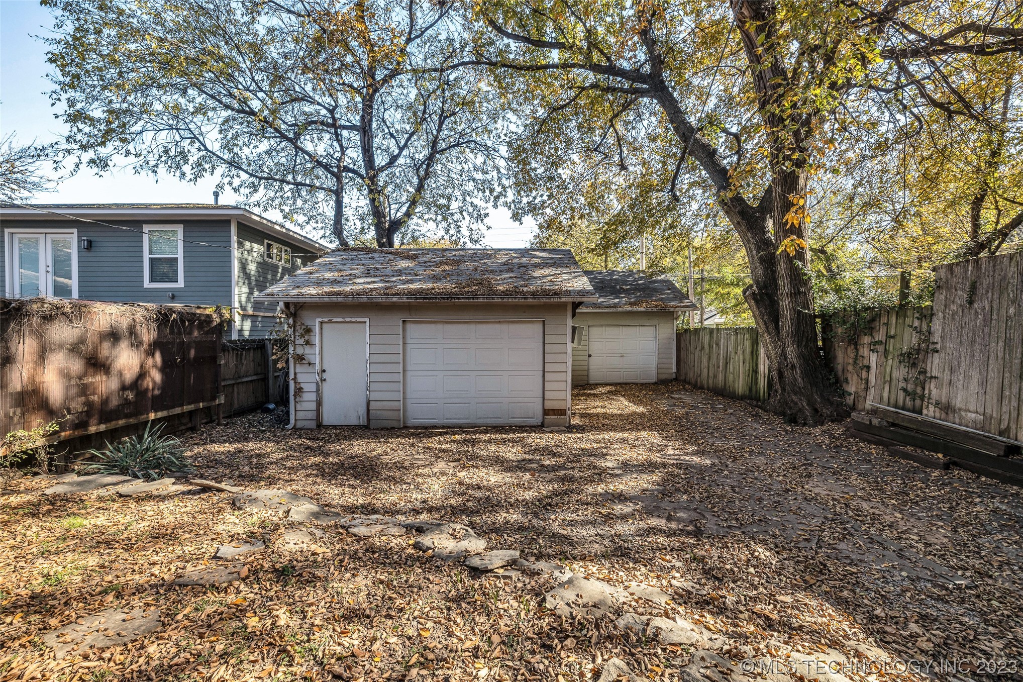 1127 N Denver Avenue