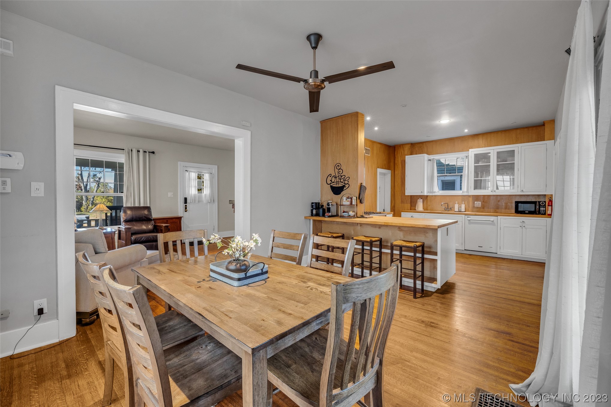 1127 N Denver Avenue