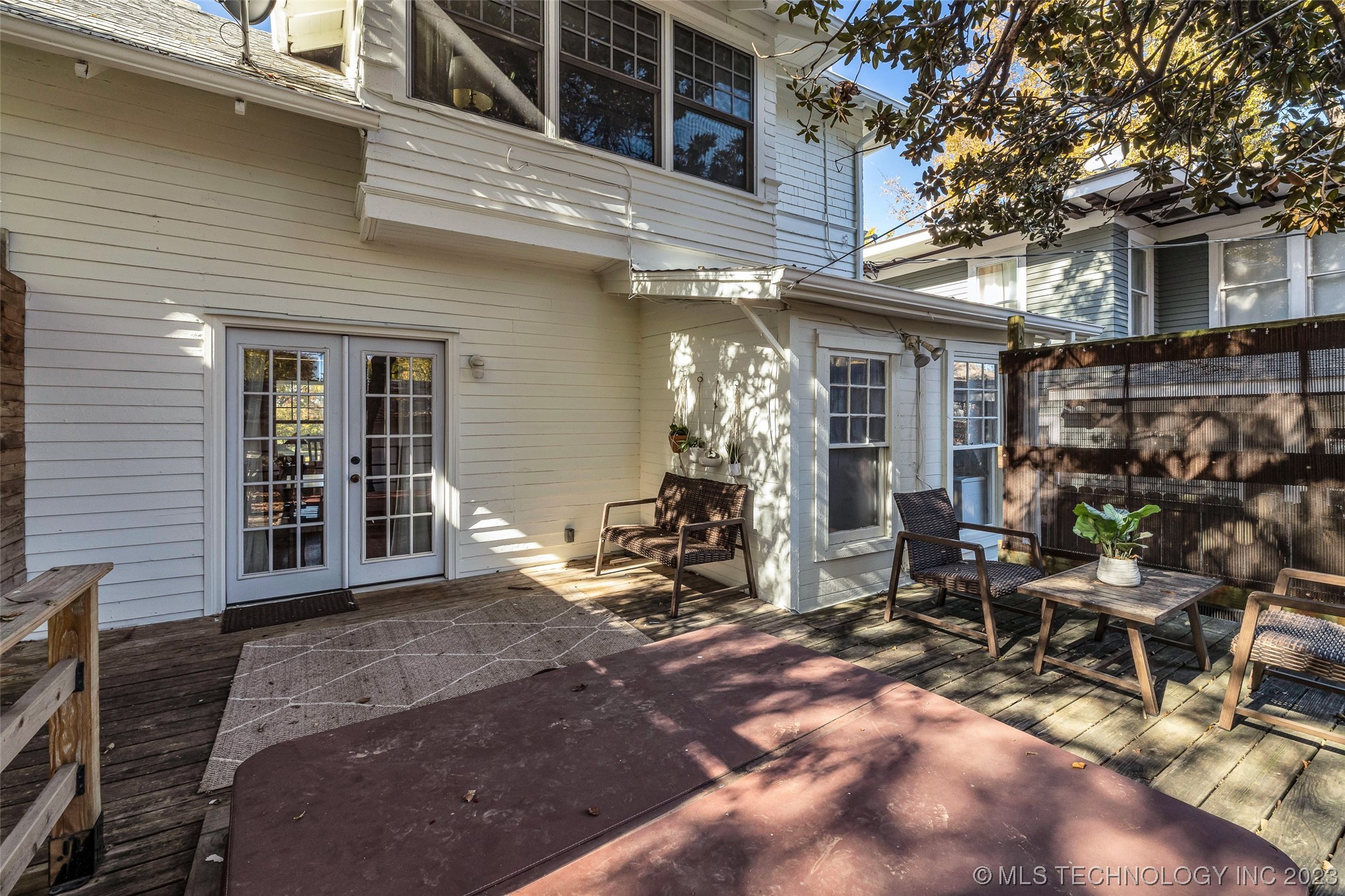 1127 N Denver Avenue