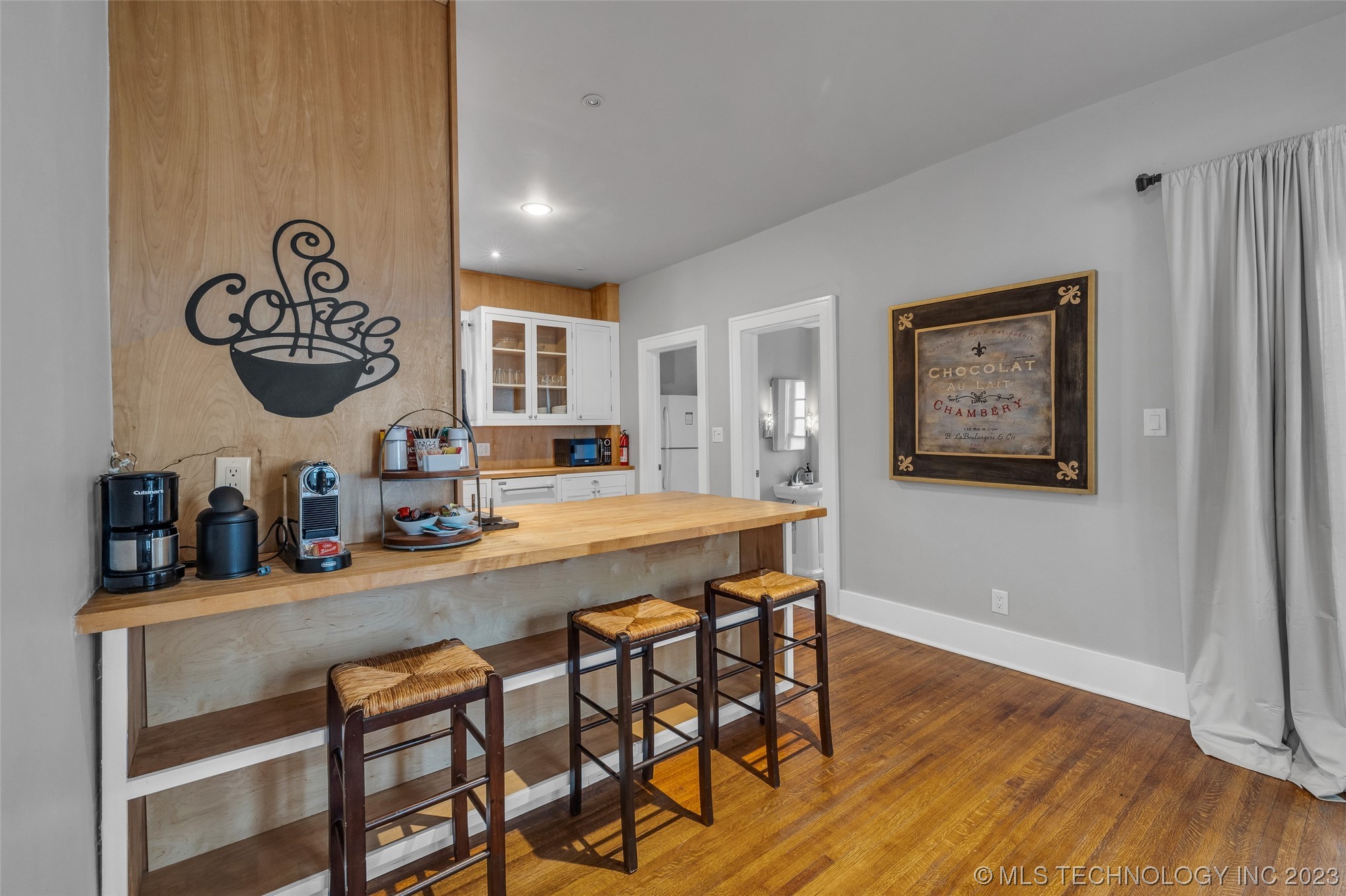 1127 N Denver Avenue