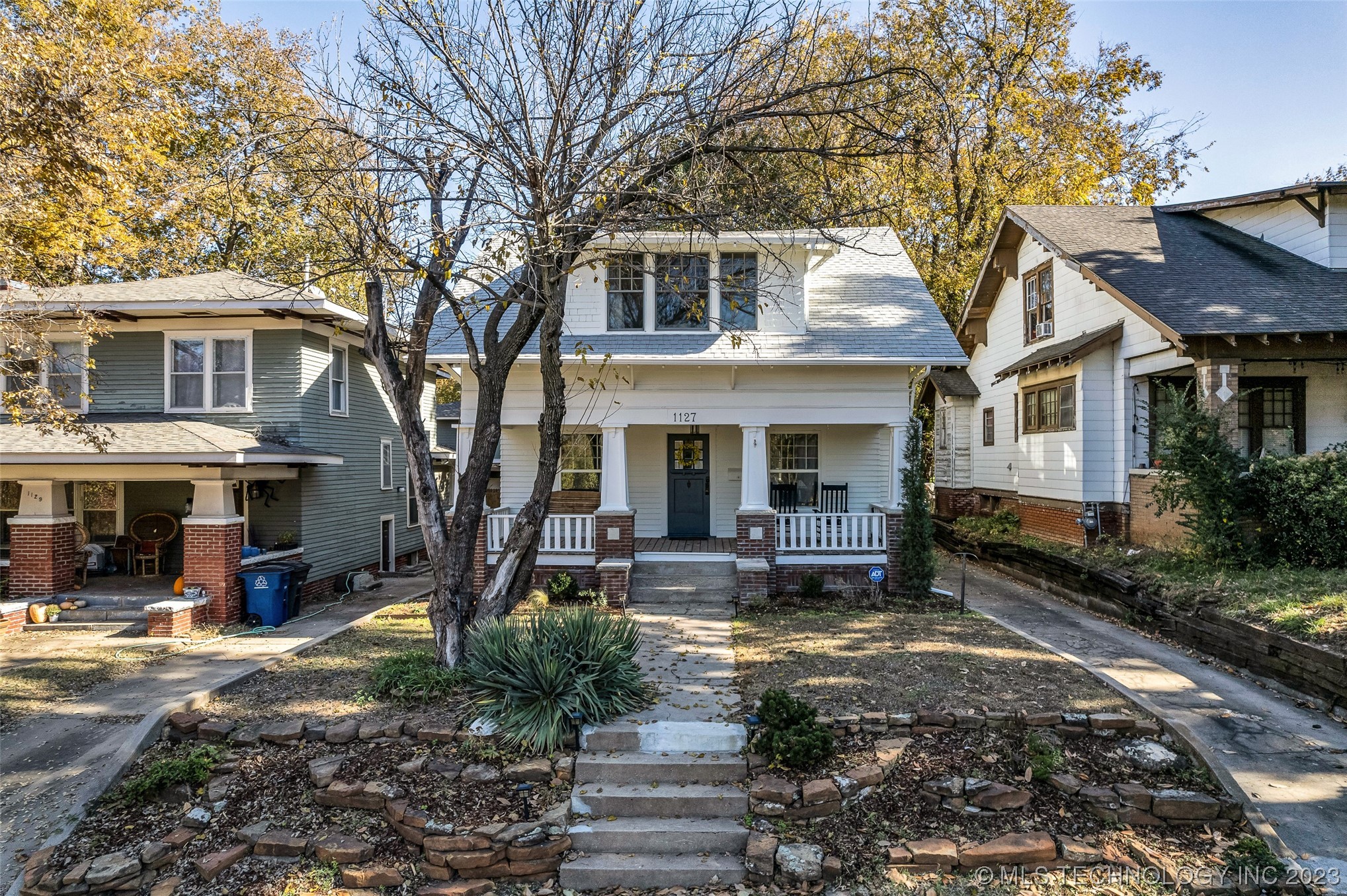 1127 N Denver Avenue