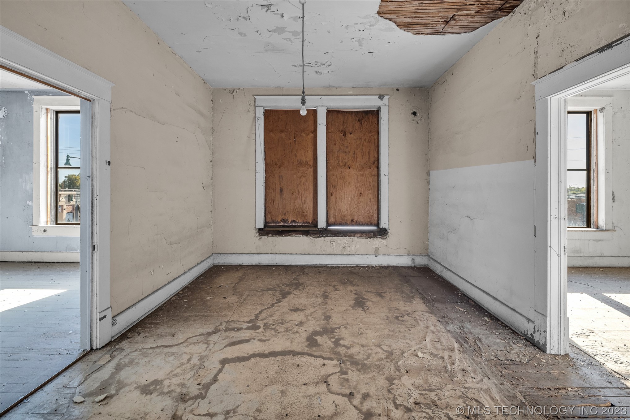 401 W Will Rogers Boulevard