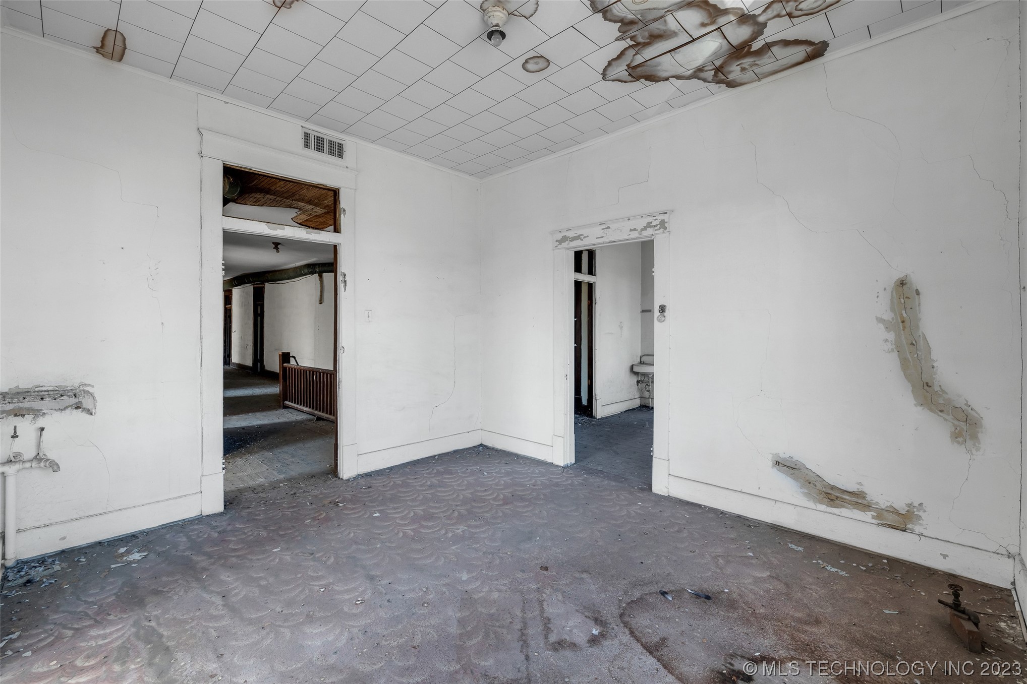 401 W Will Rogers Boulevard