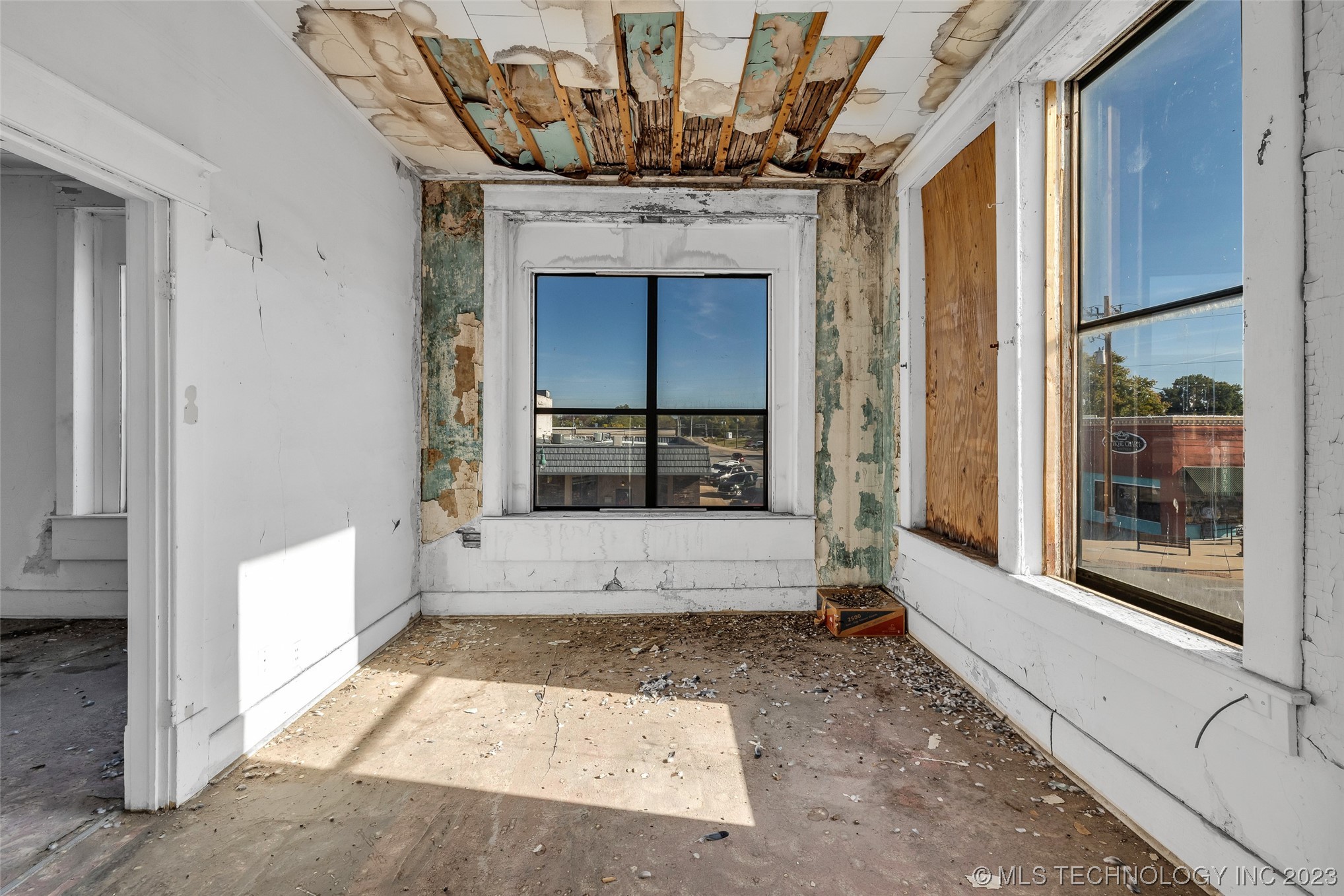 401 W Will Rogers Boulevard