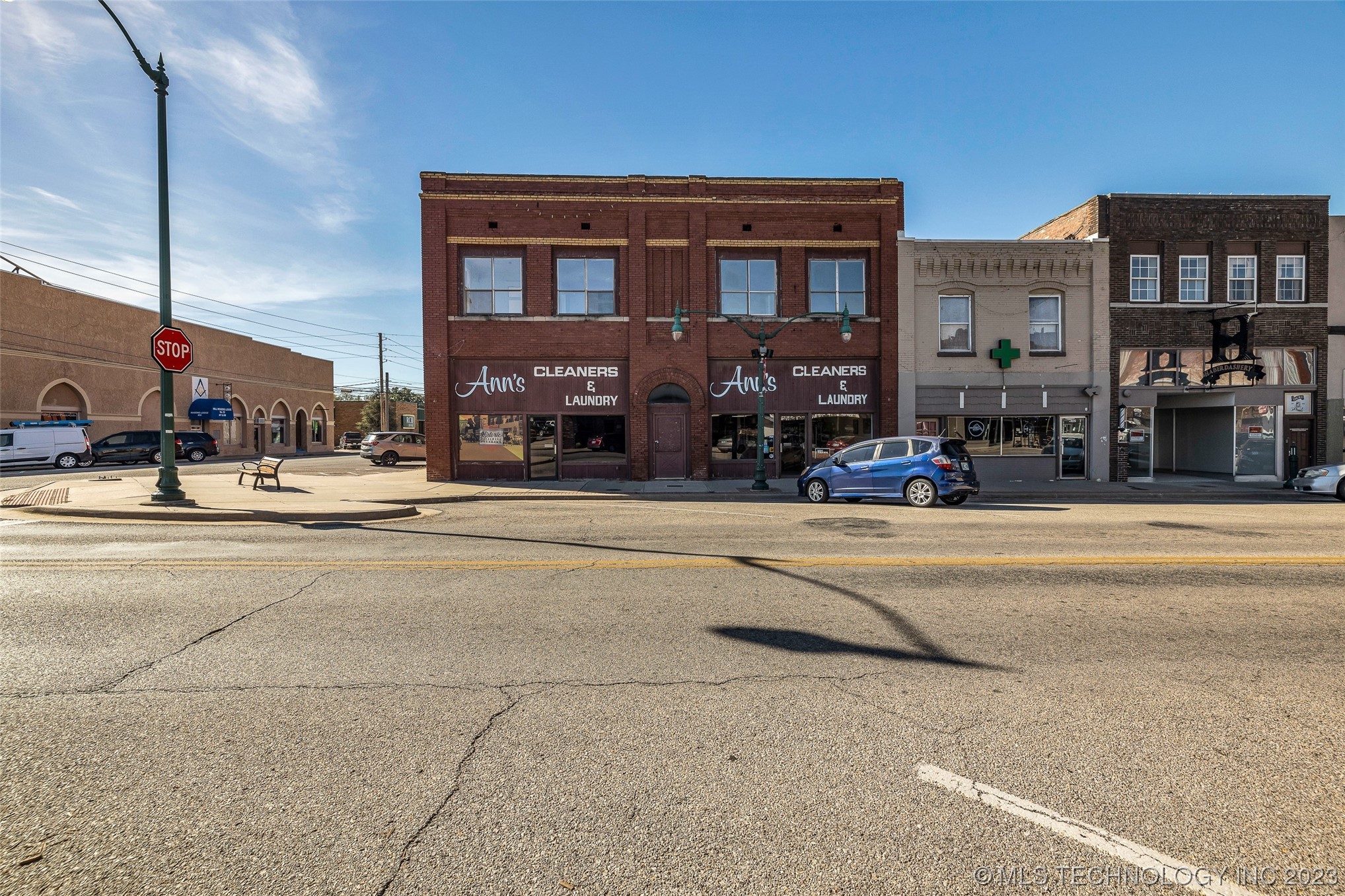 401 W Will Rogers Boulevard