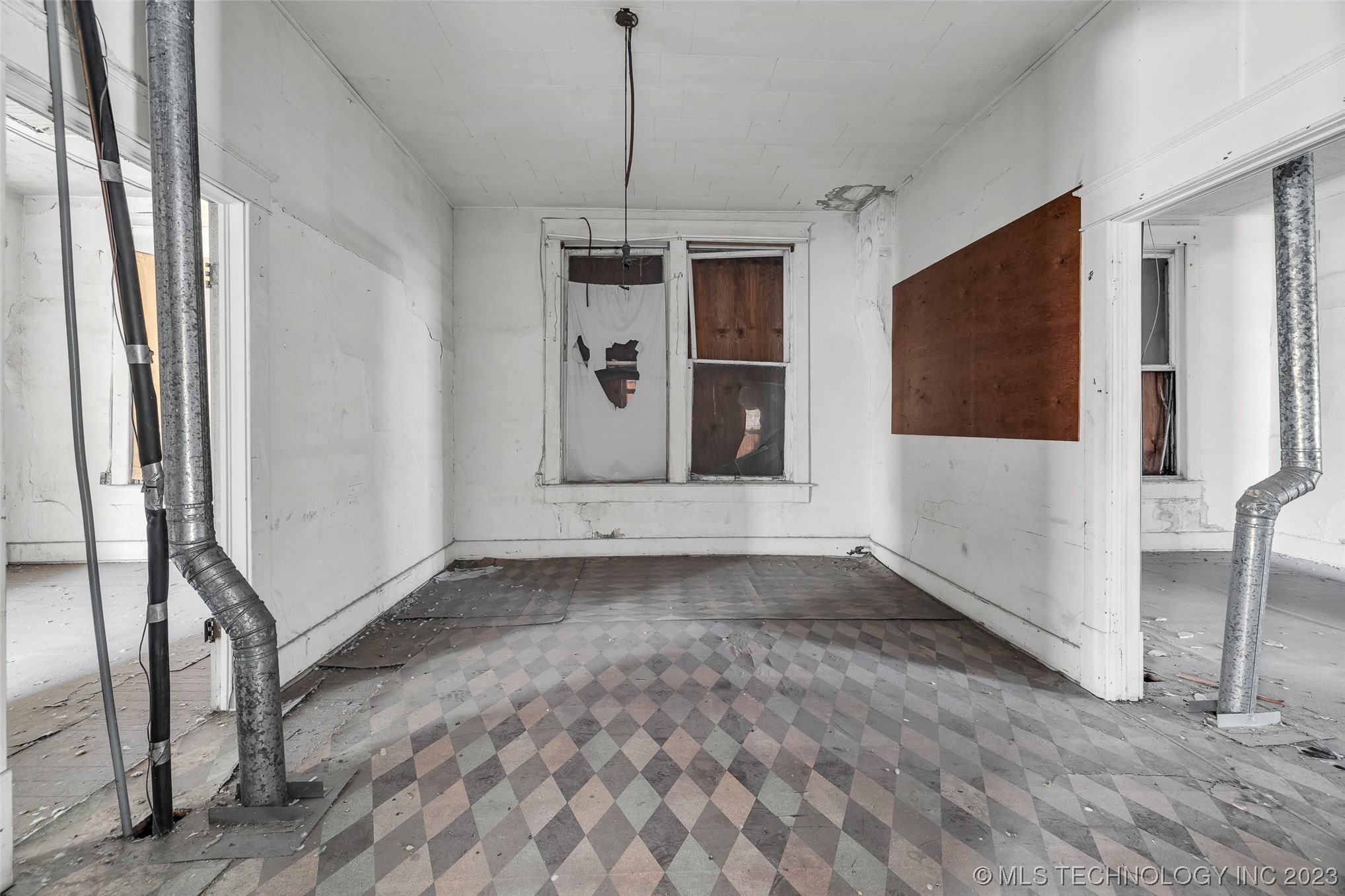 401 W Will Rogers Boulevard