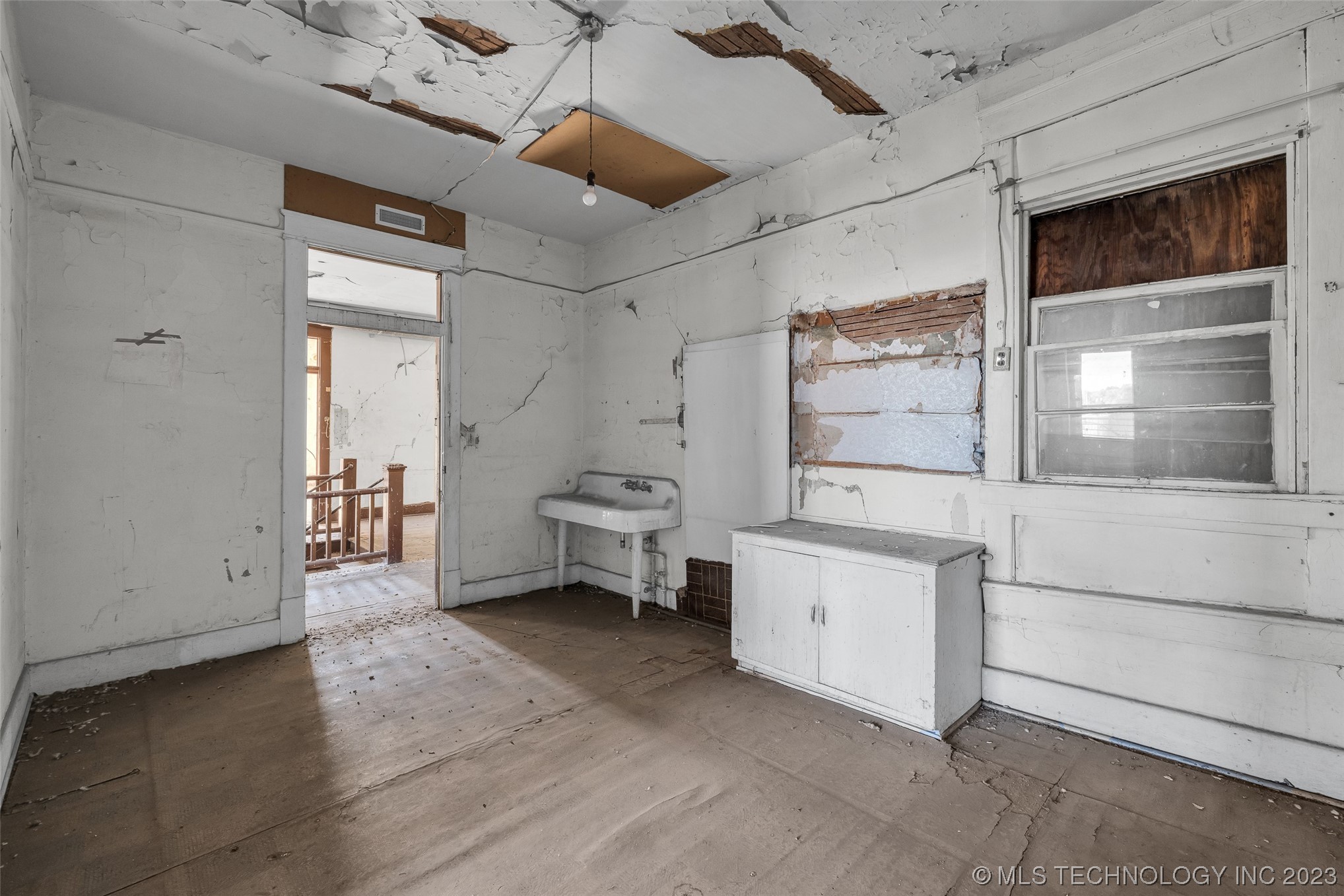 401 W Will Rogers Boulevard