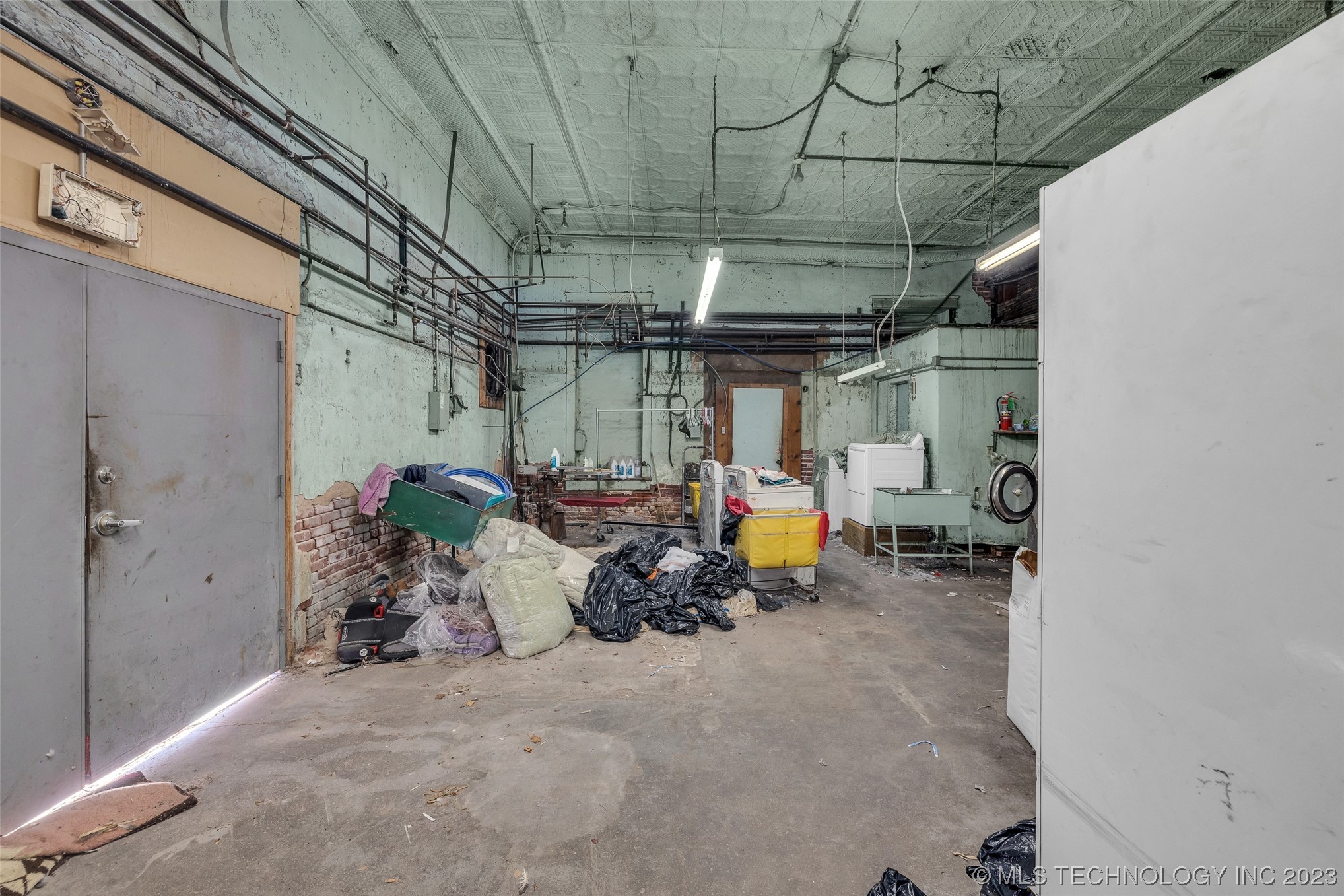 401 W Will Rogers Boulevard