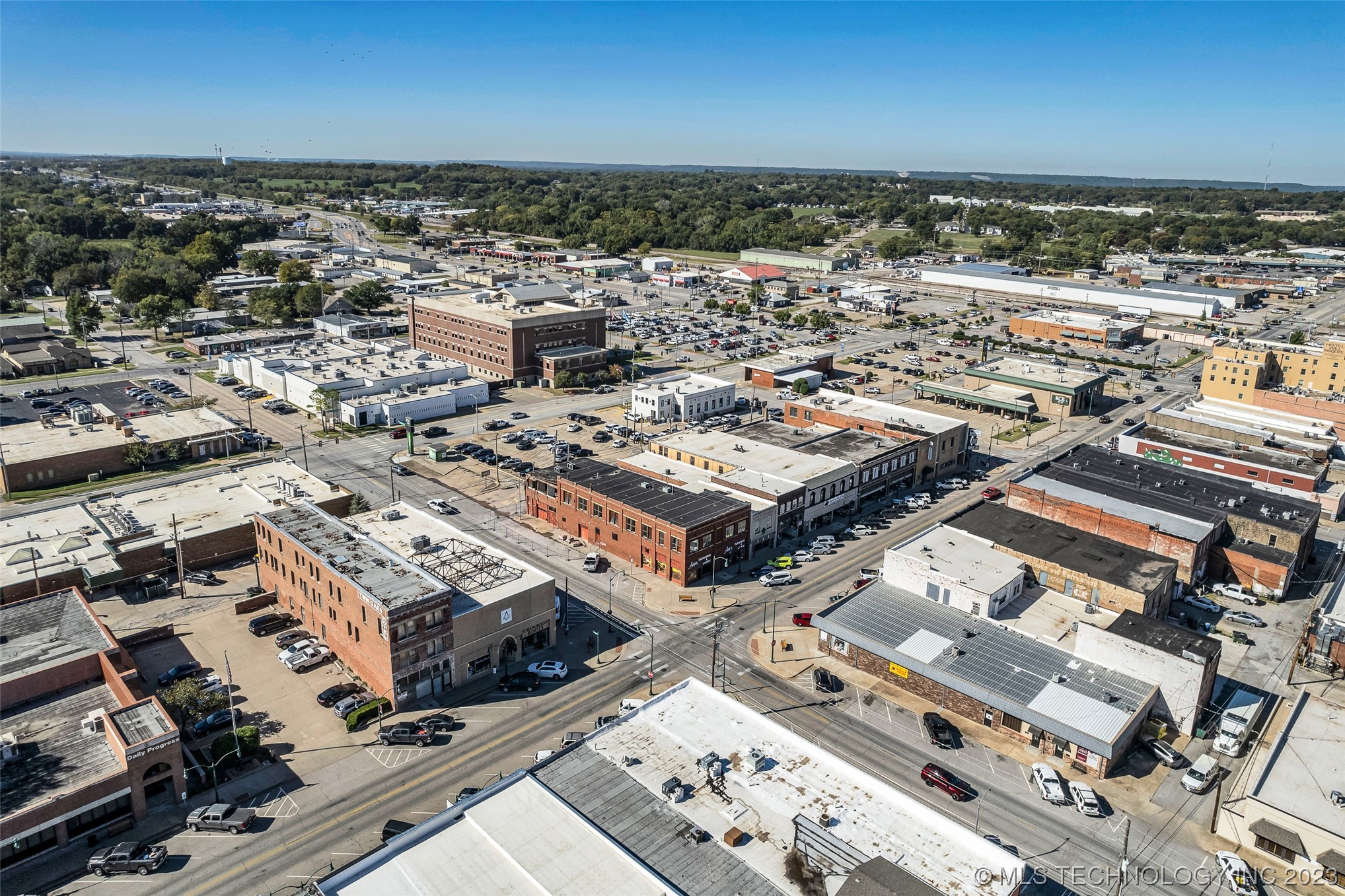 401 W Will Rogers Boulevard