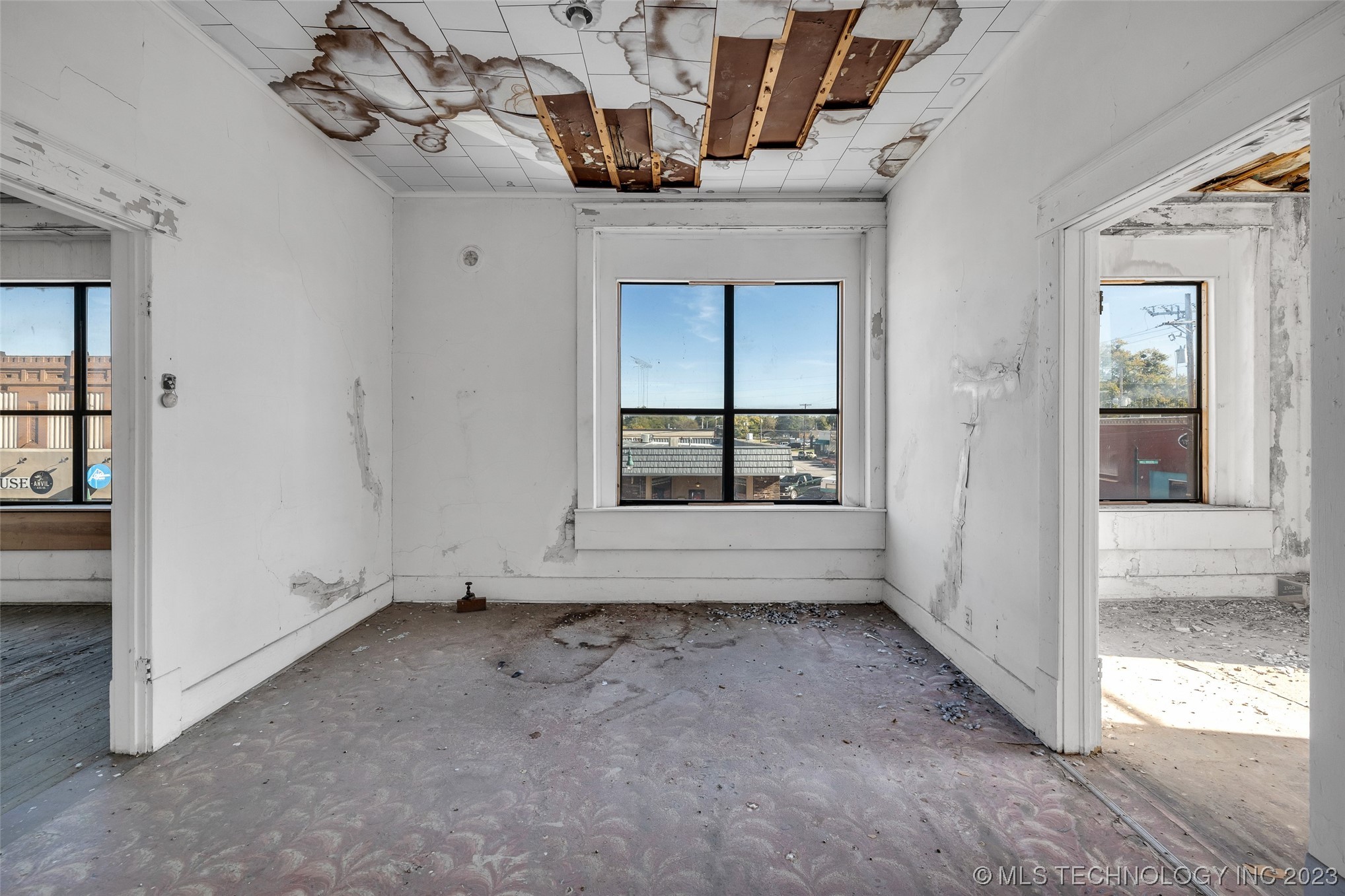 401 W Will Rogers Boulevard