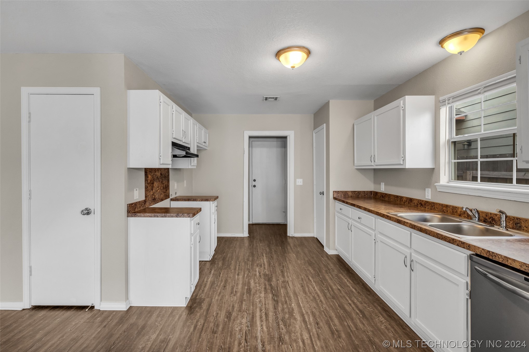 1104 W Florence Court