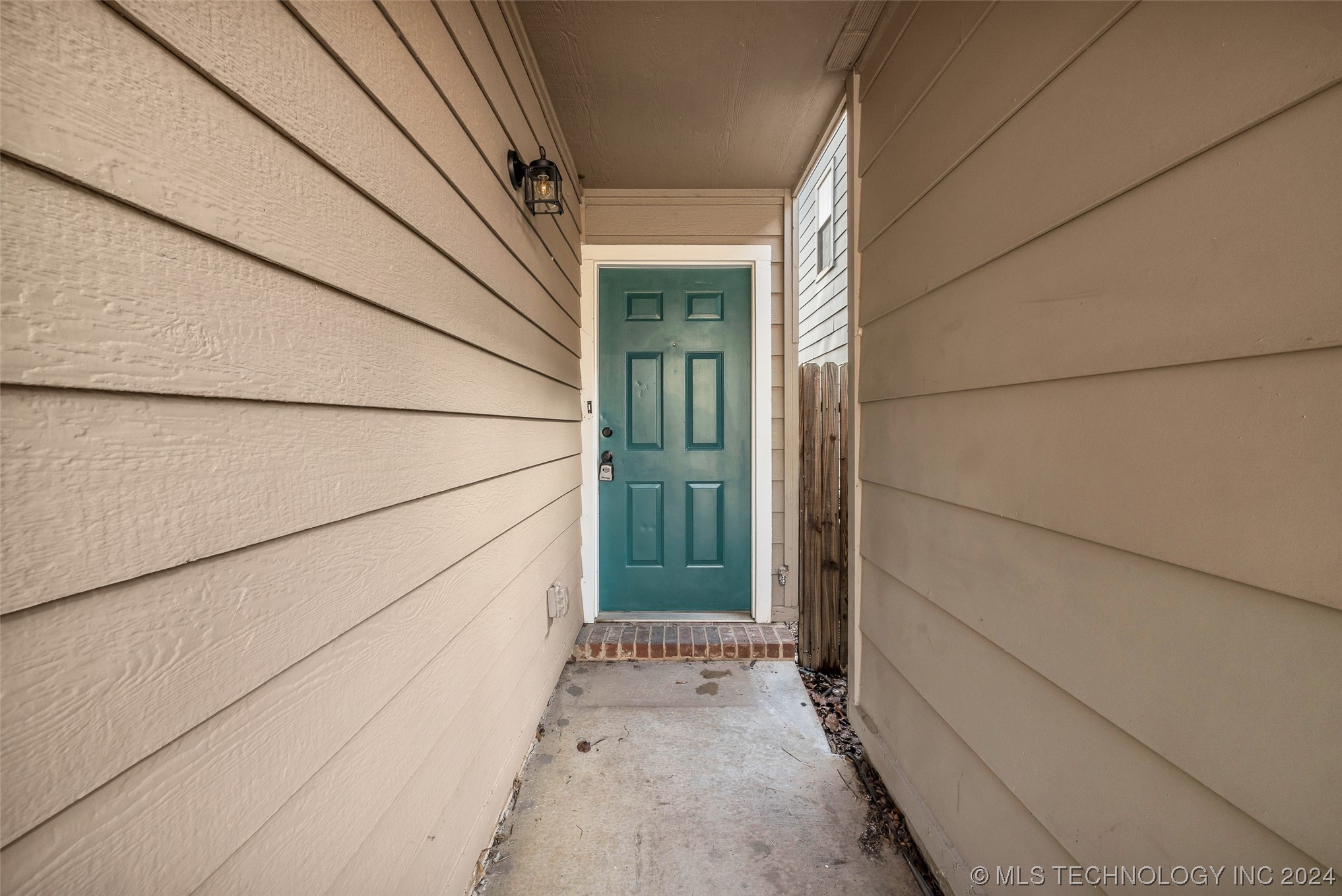 1104 W Florence Court