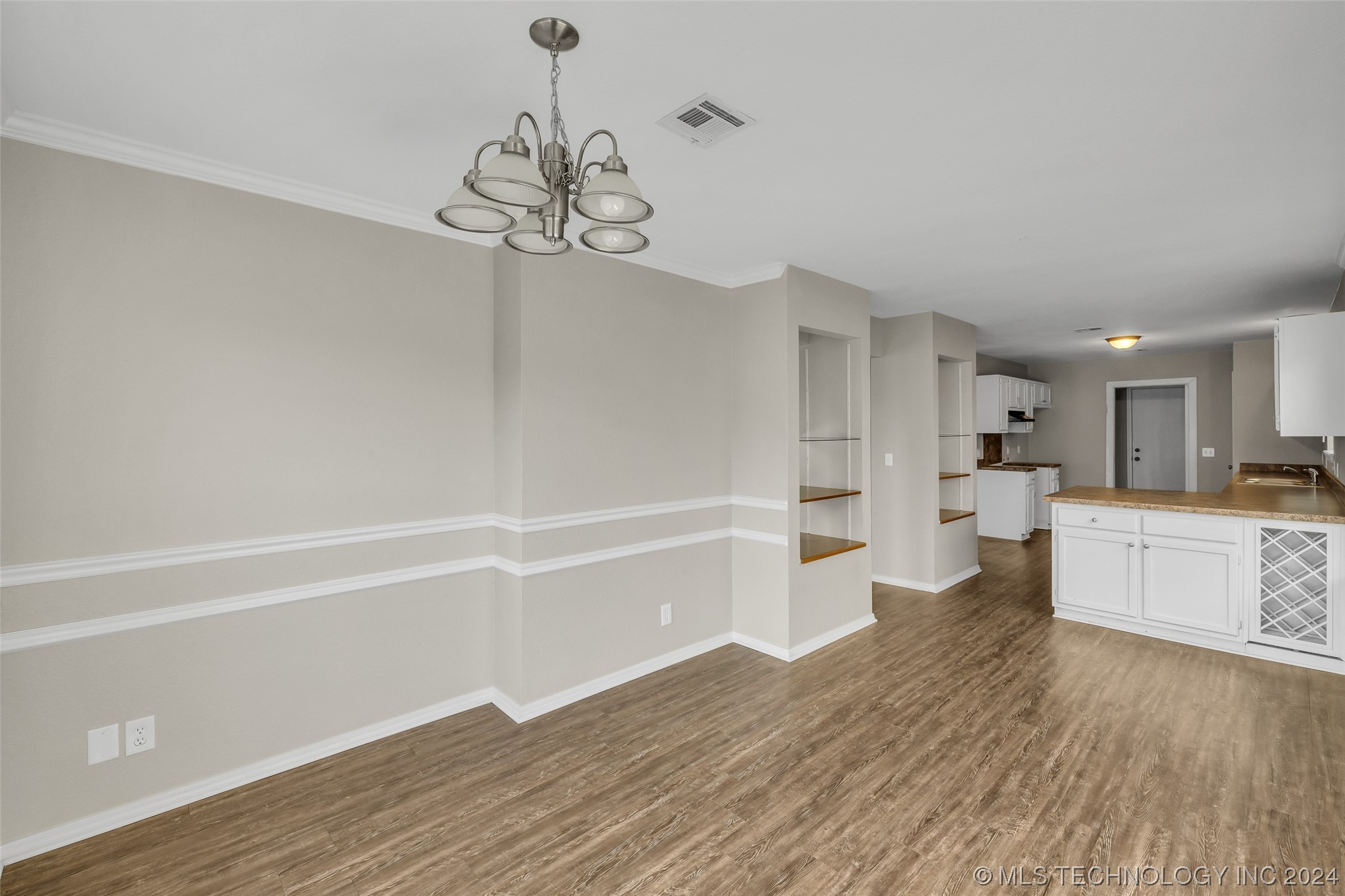 1104 W Florence Court