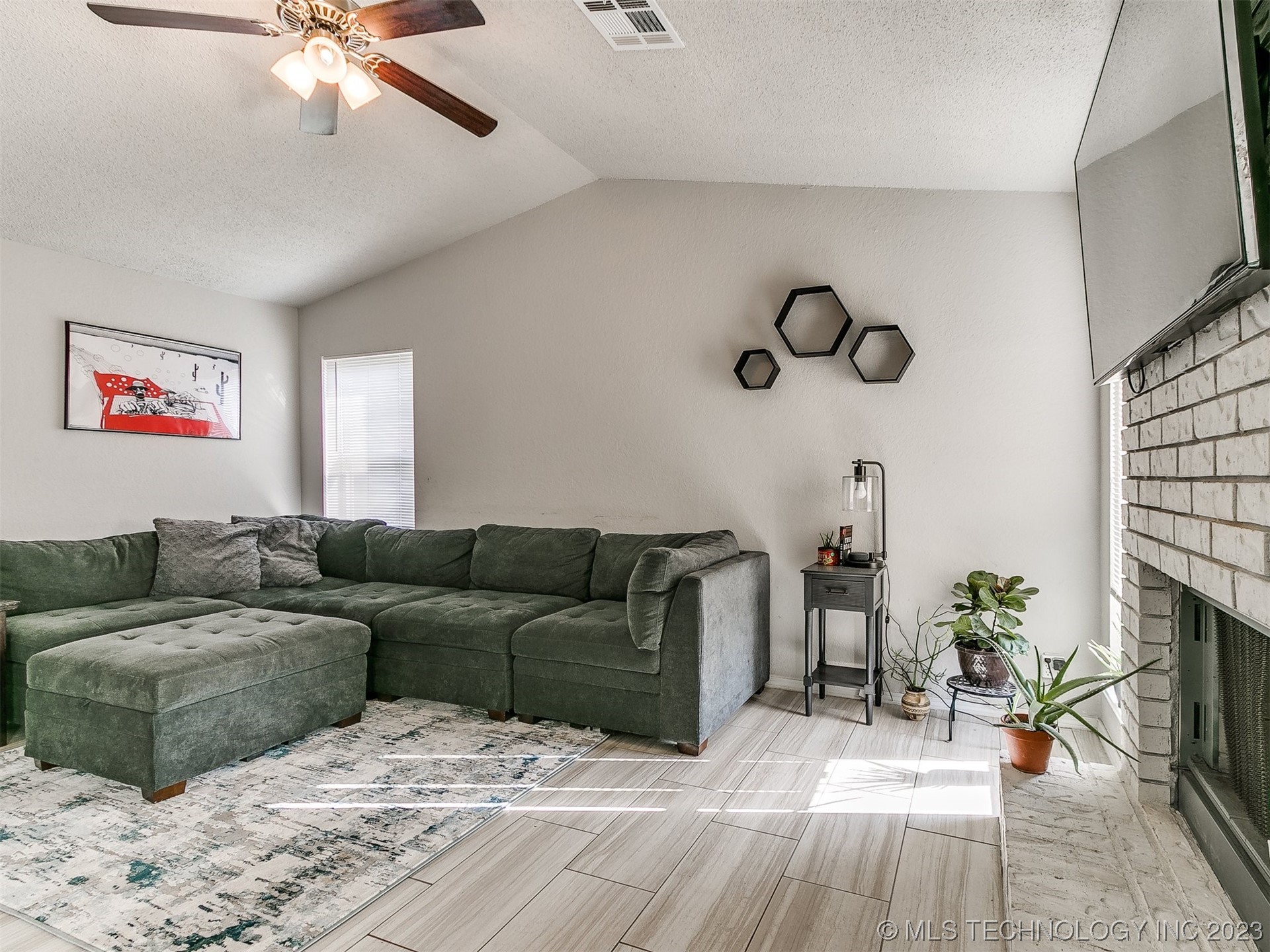 4317 E 101st Street N