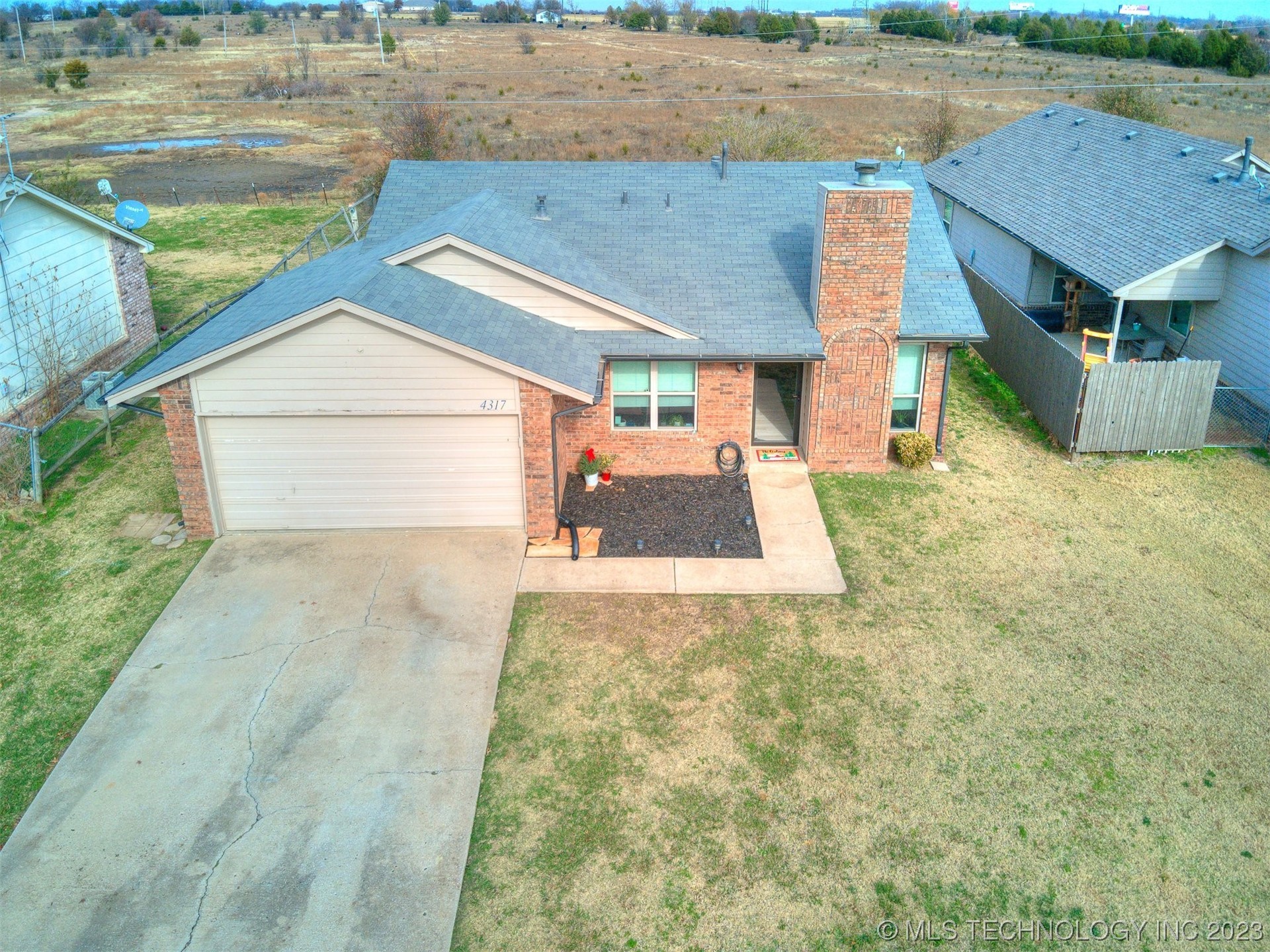 4317 E 101st Street N