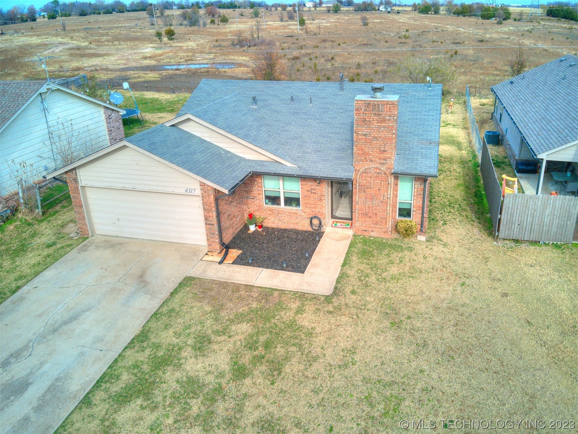 4317 E 101st Street N