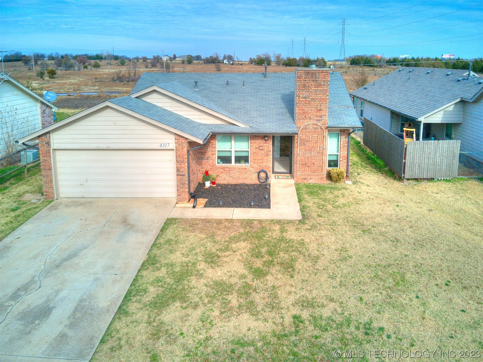 4317 E 101st Street N