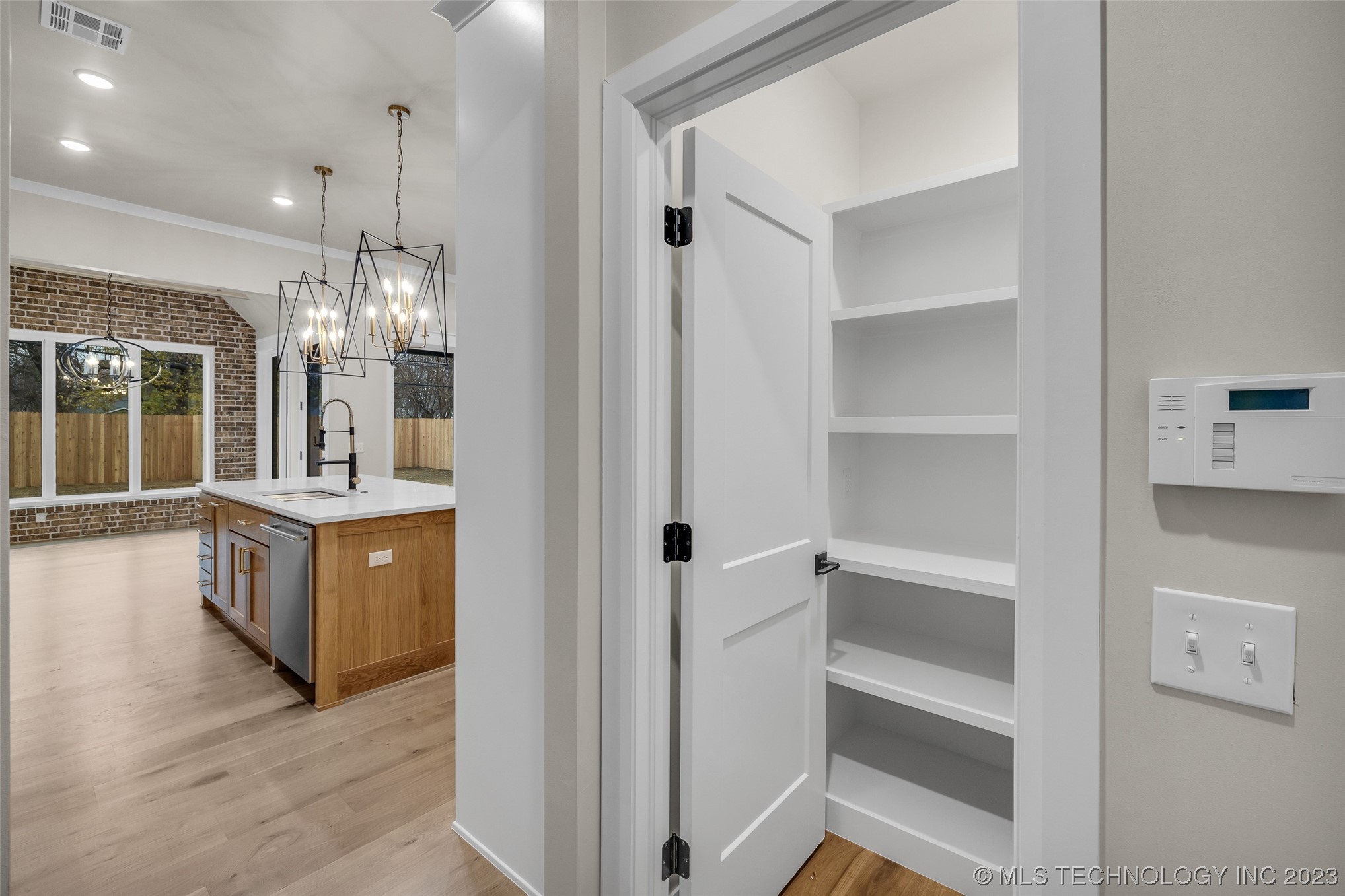 4211 S Cincinnati Avenue