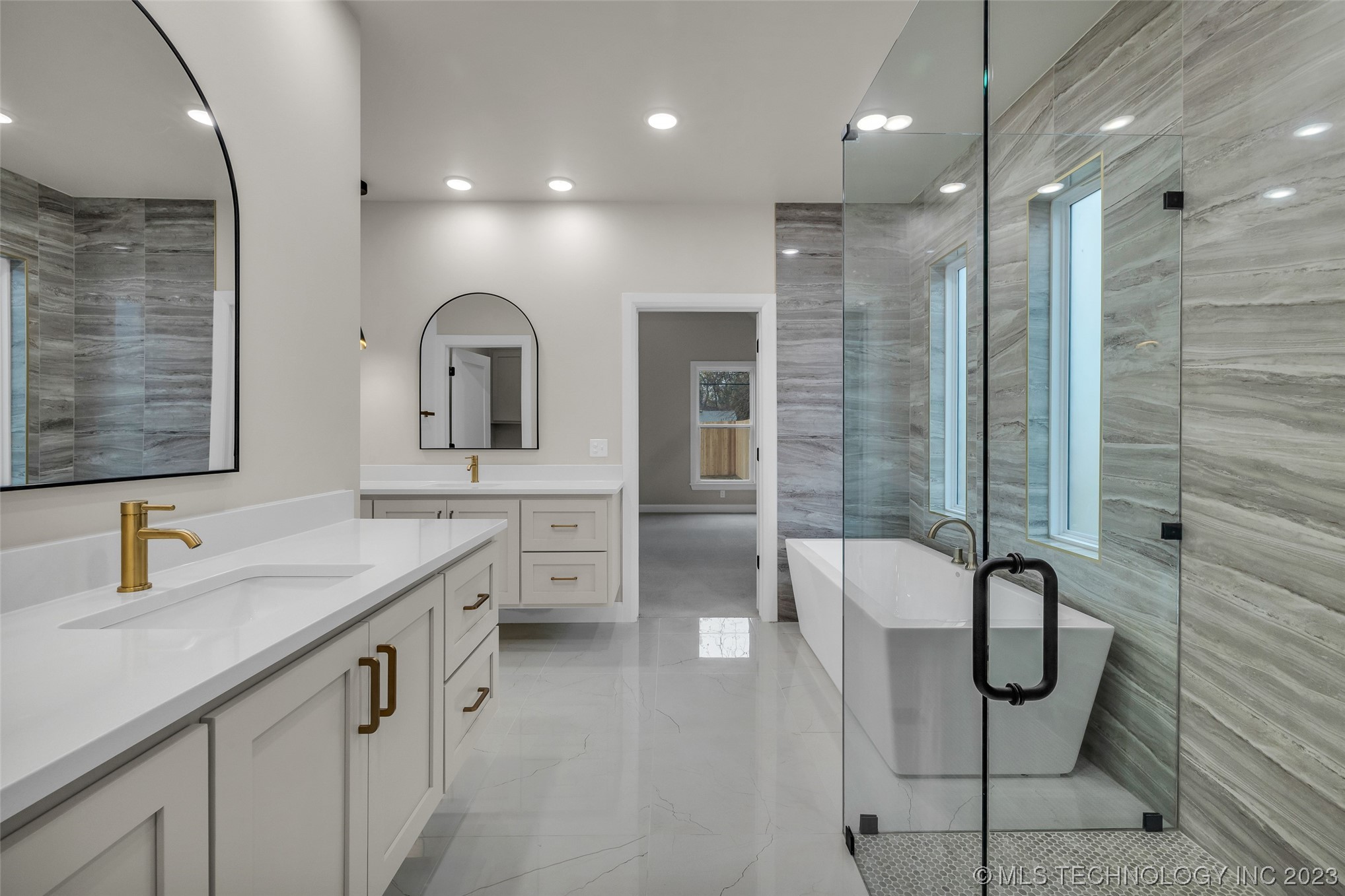 4211 S Cincinnati Avenue