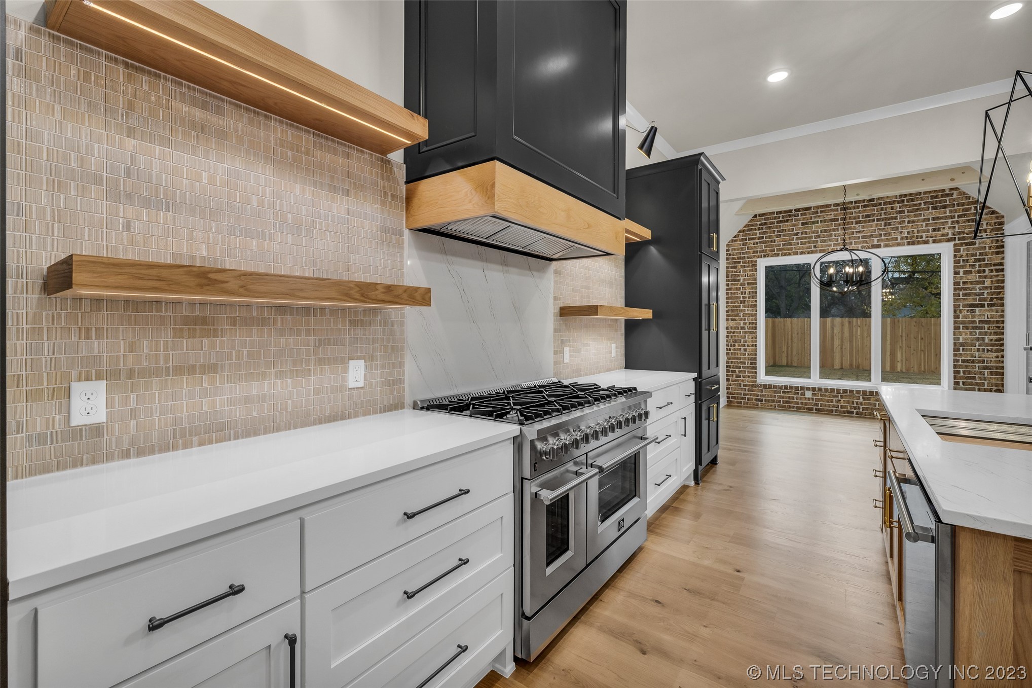 4211 S Cincinnati Avenue