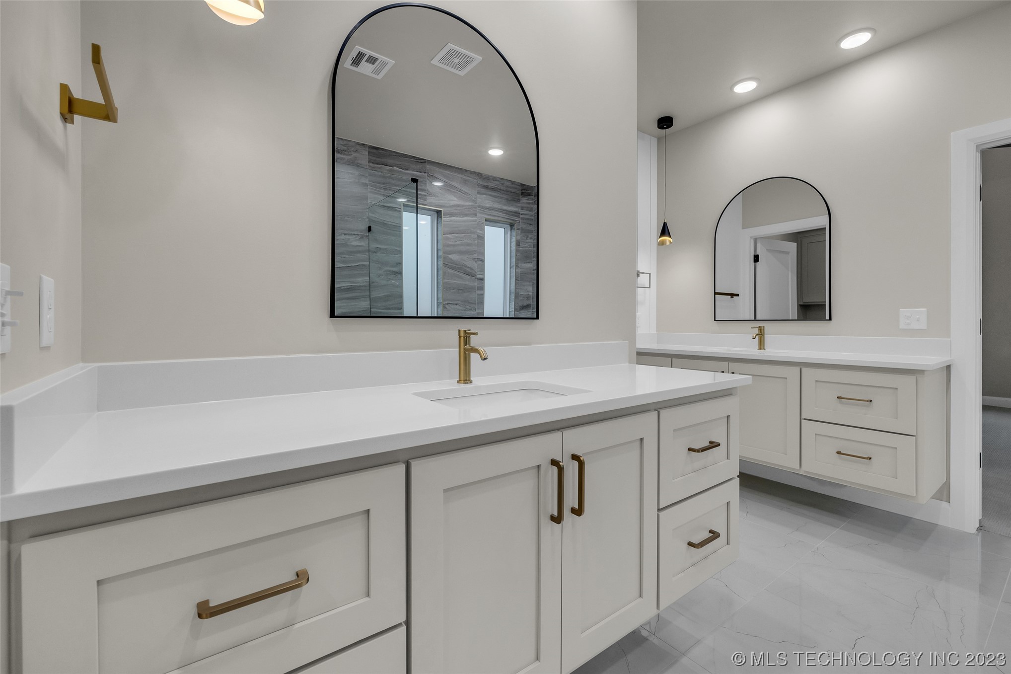 4211 S Cincinnati Avenue