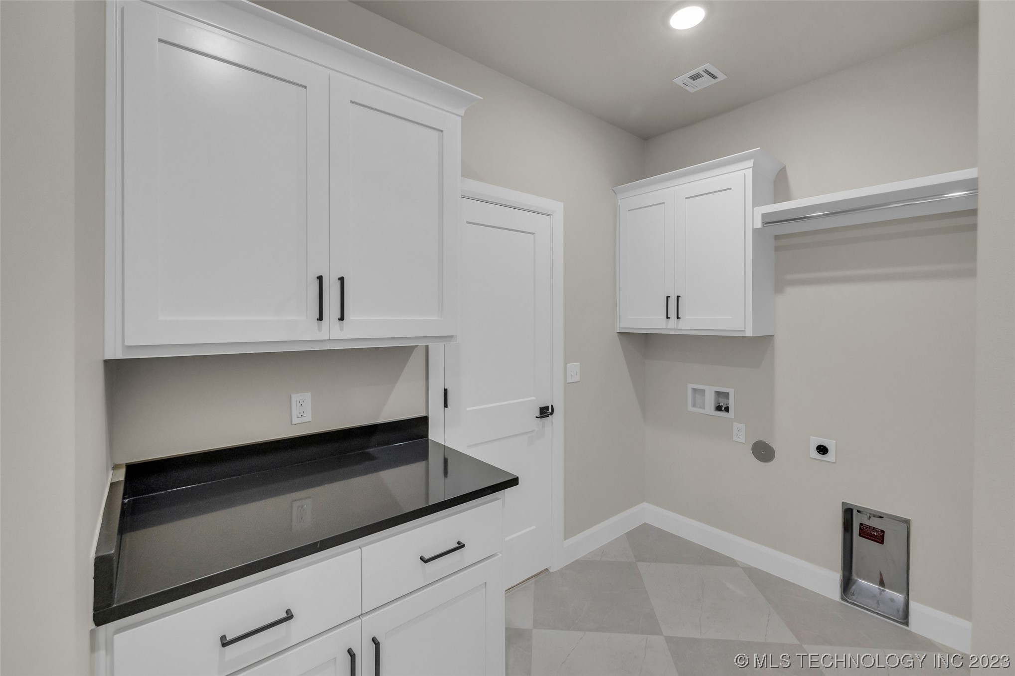 4211 S Cincinnati Avenue