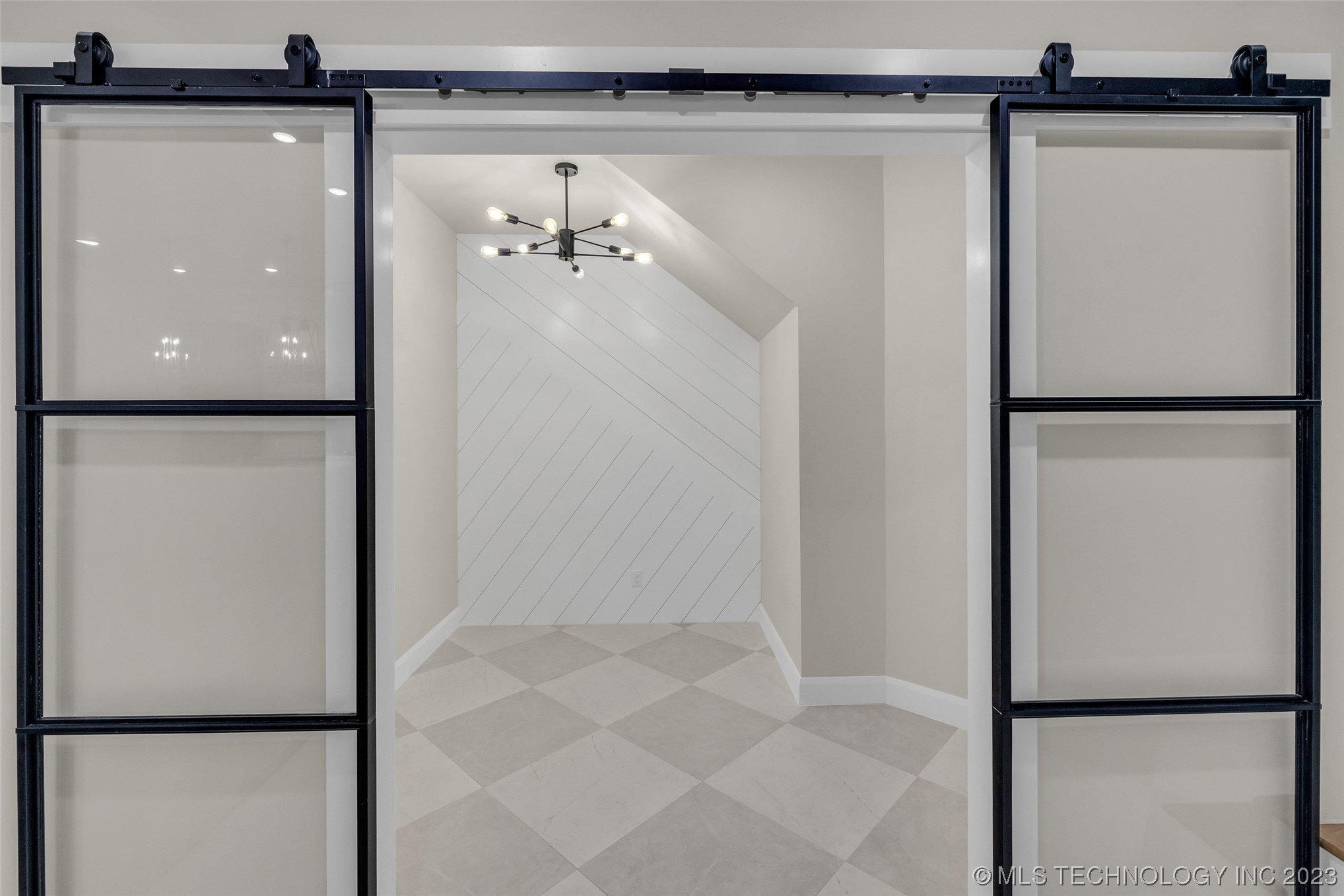 4211 S Cincinnati Avenue