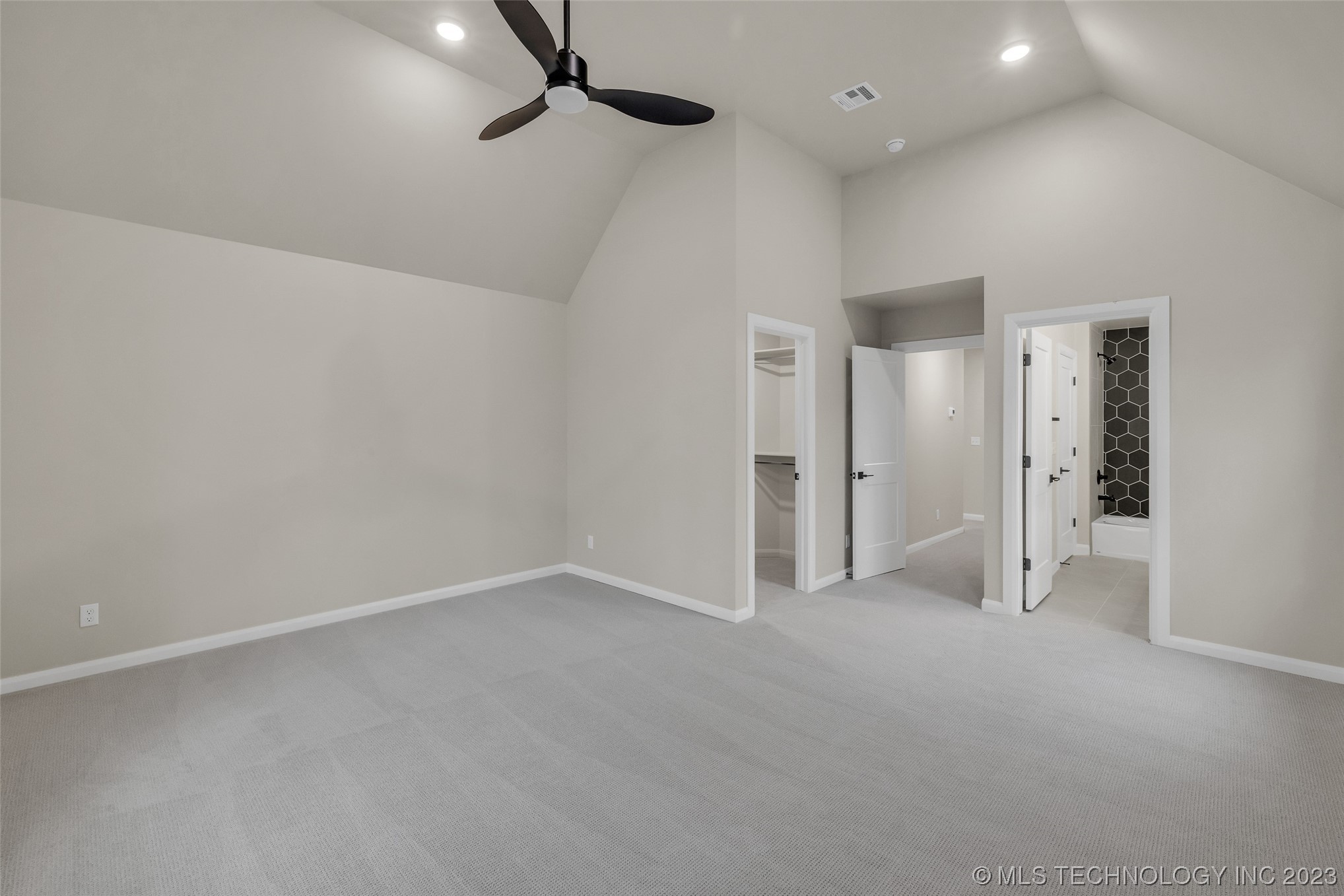 4211 S Cincinnati Avenue