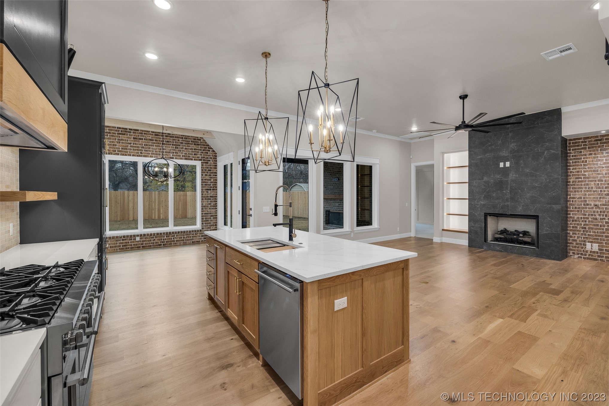 4211 S Cincinnati Avenue