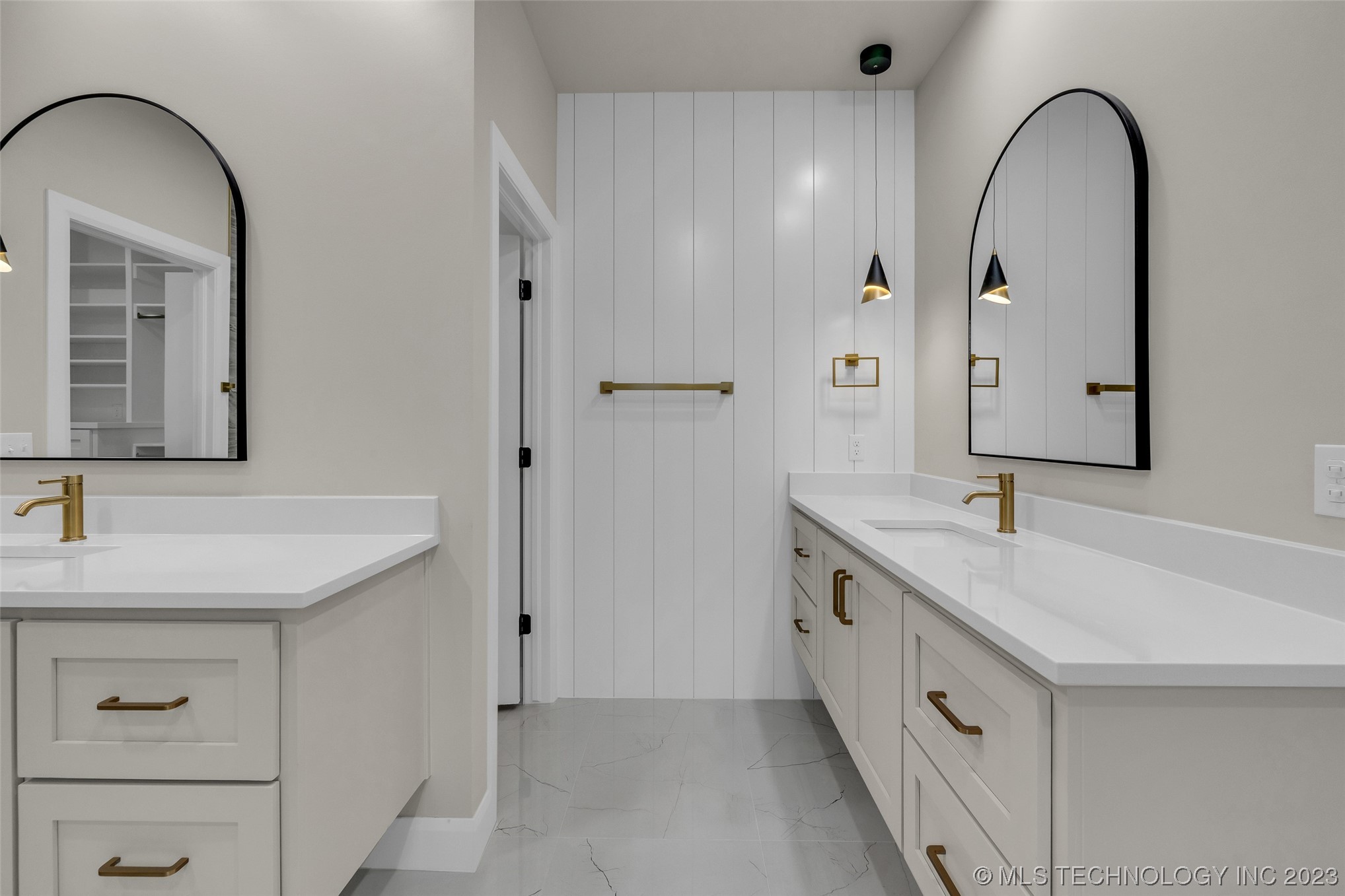 4211 S Cincinnati Avenue