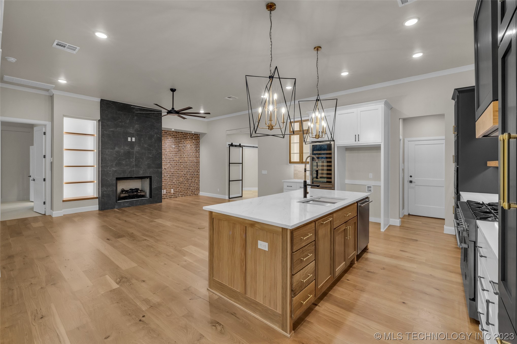 4211 S Cincinnati Avenue