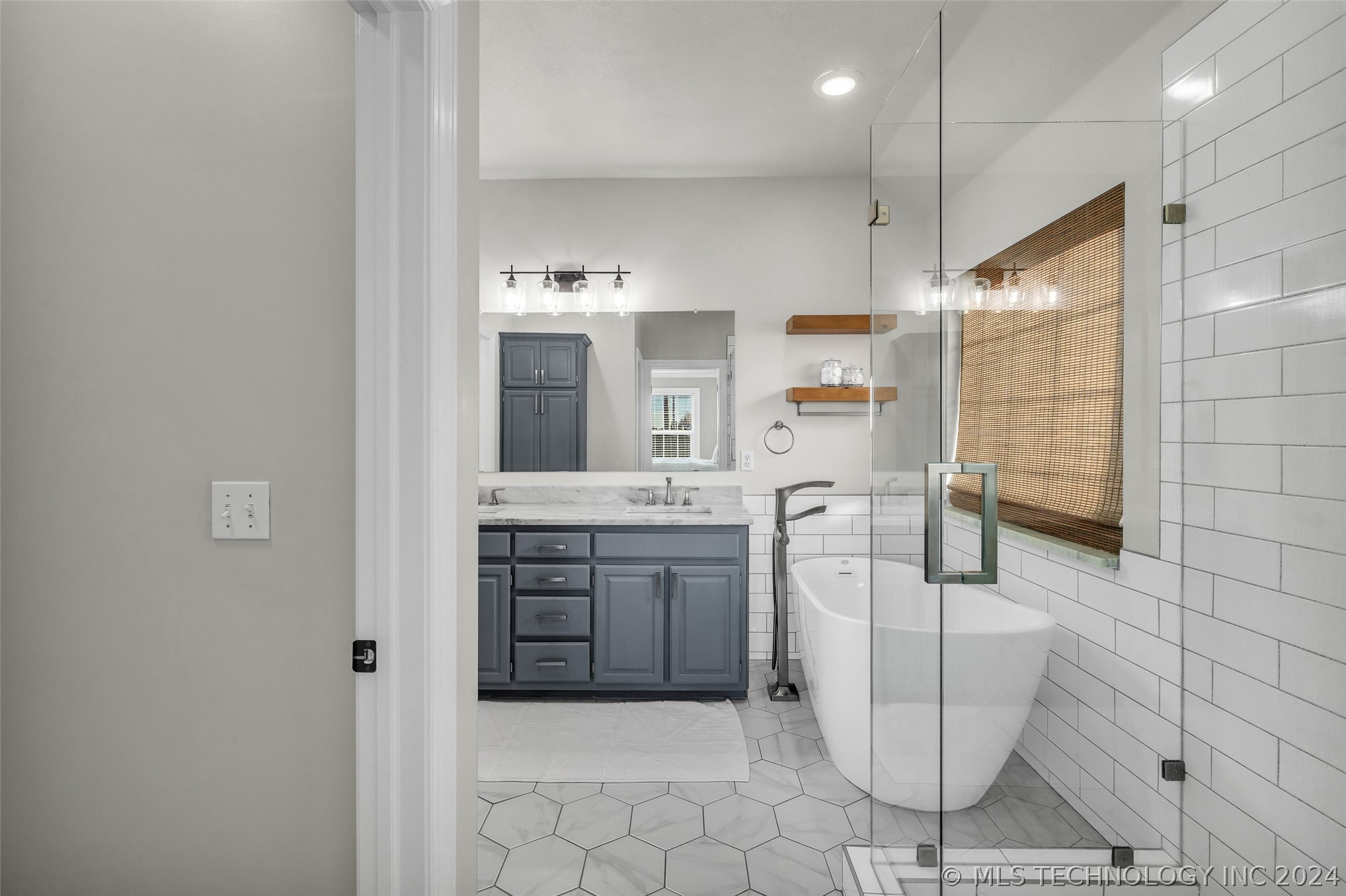 11528 S Mulberry Lane