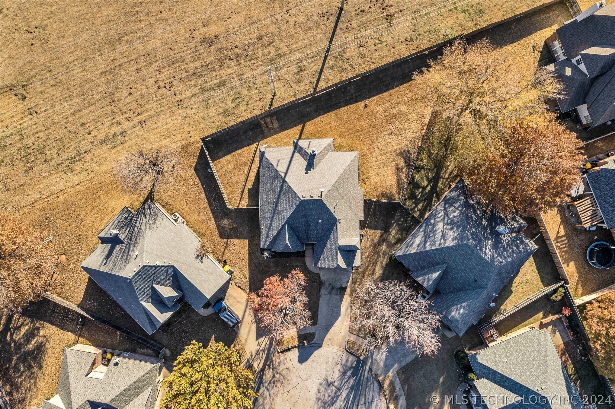 11528 S Mulberry Lane