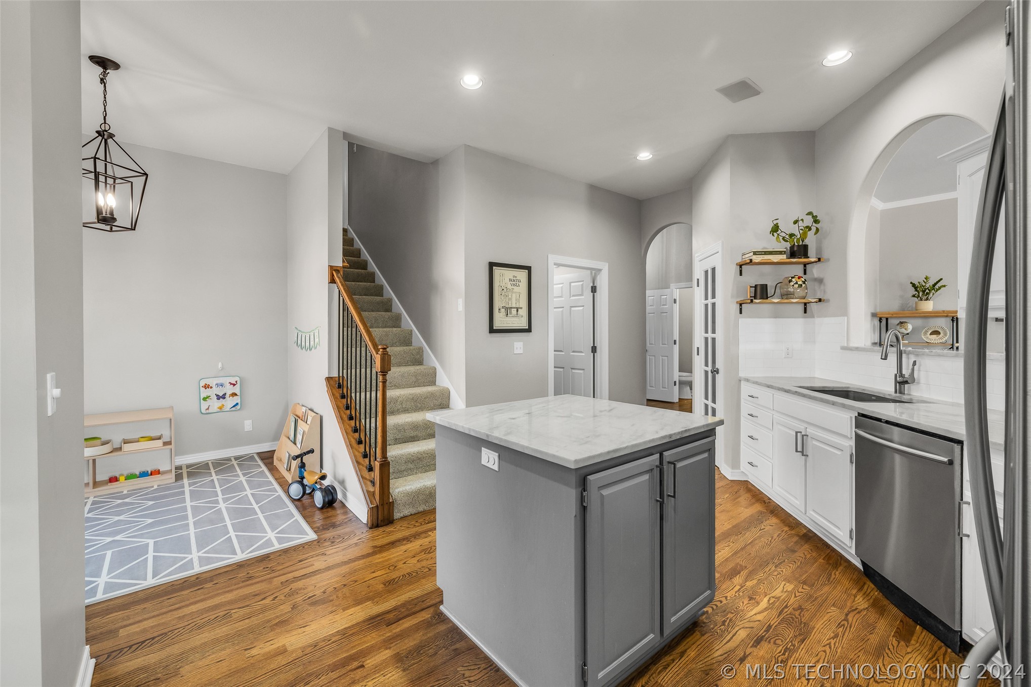 11528 S Mulberry Lane