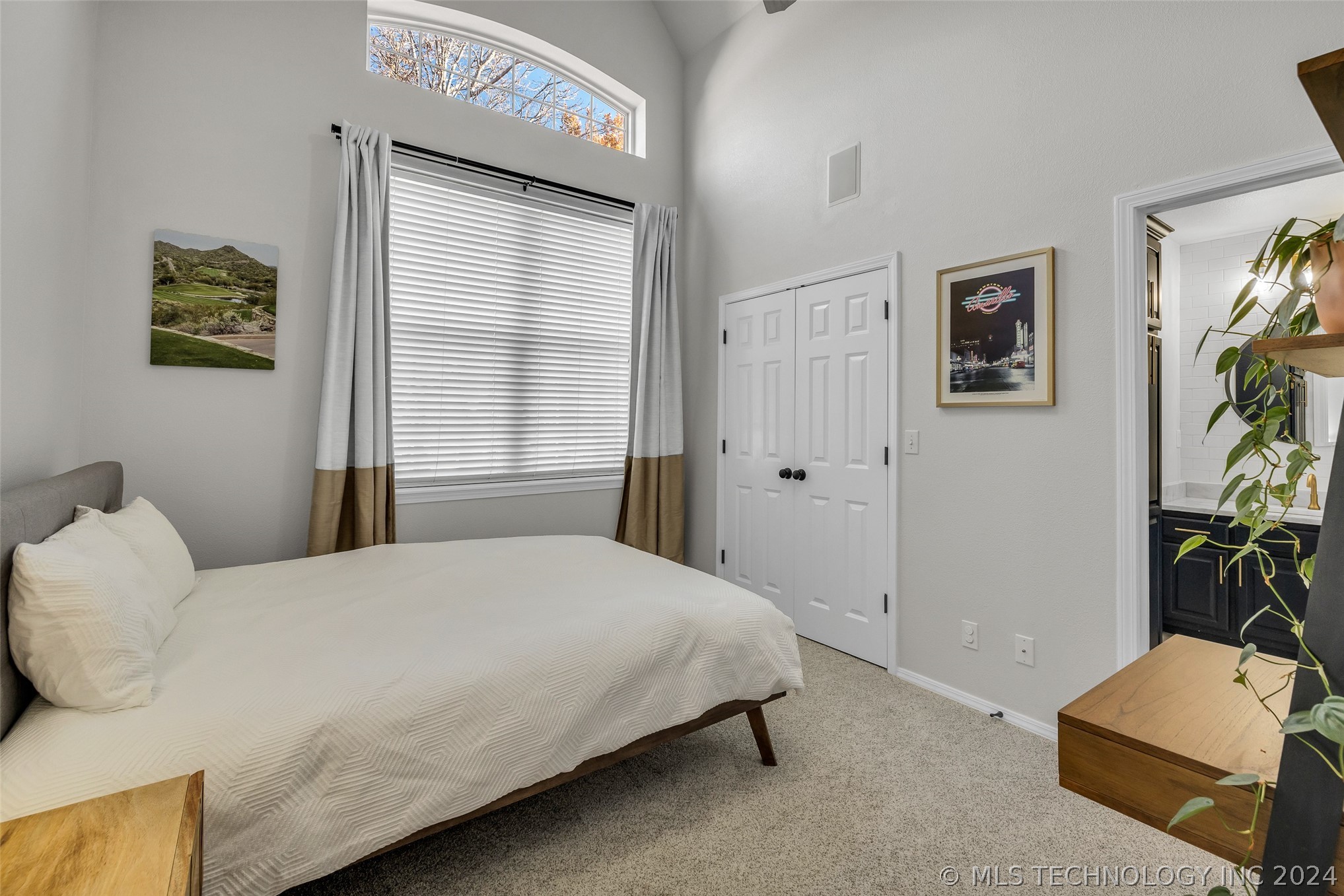 11528 S Mulberry Lane