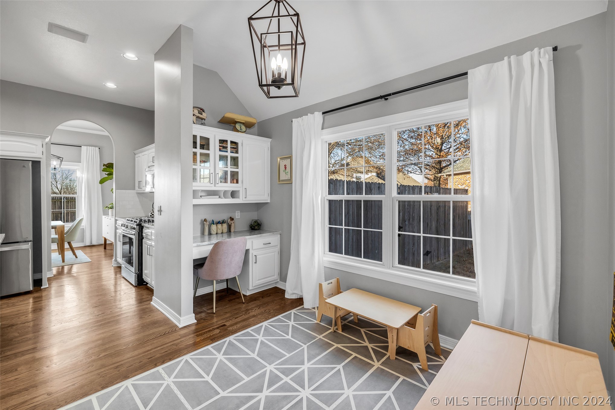 11528 S Mulberry Lane