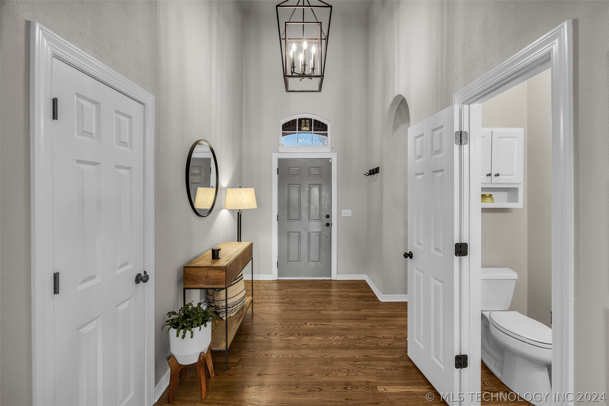 11528 S Mulberry Lane