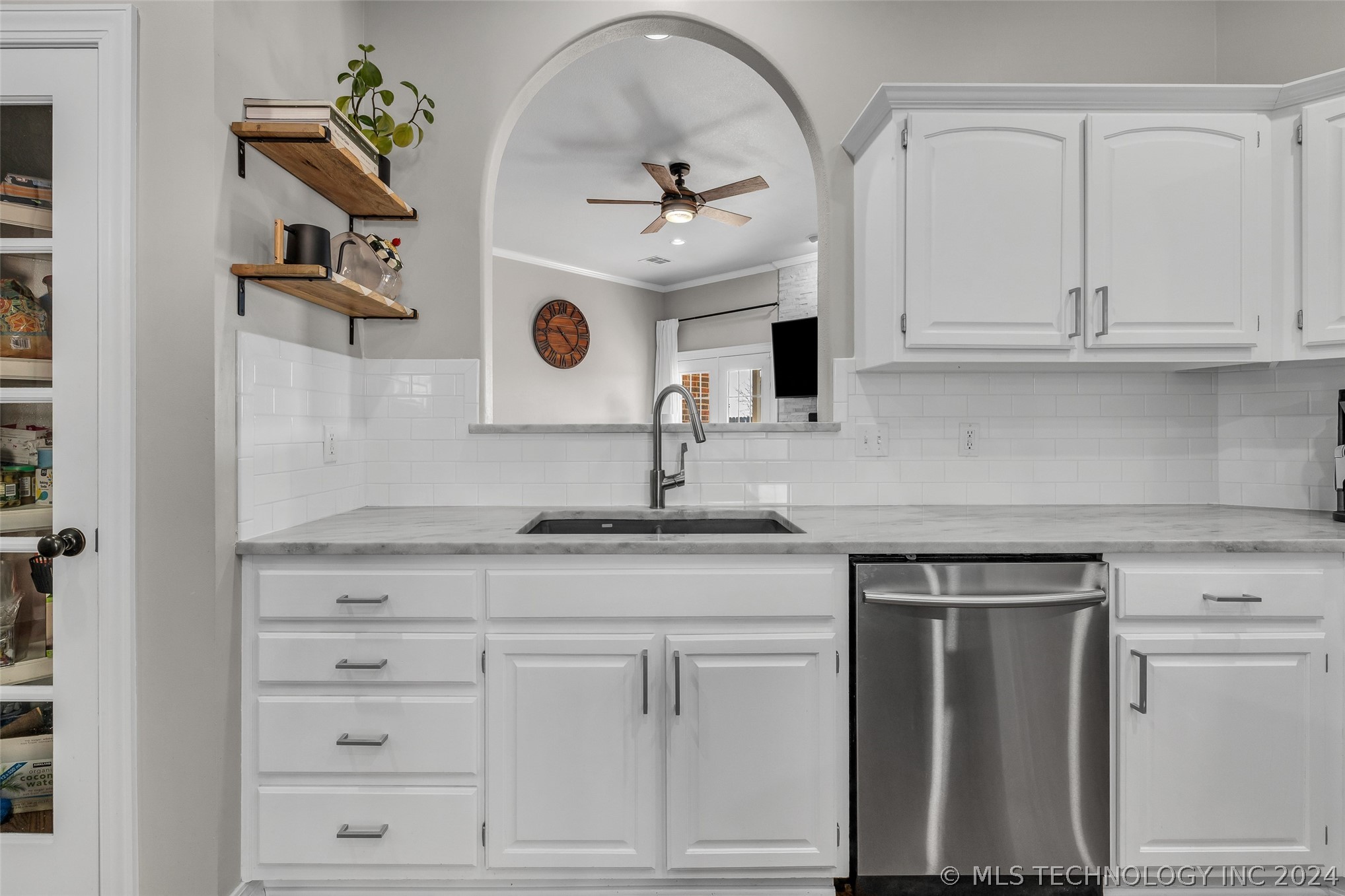 11528 S Mulberry Lane