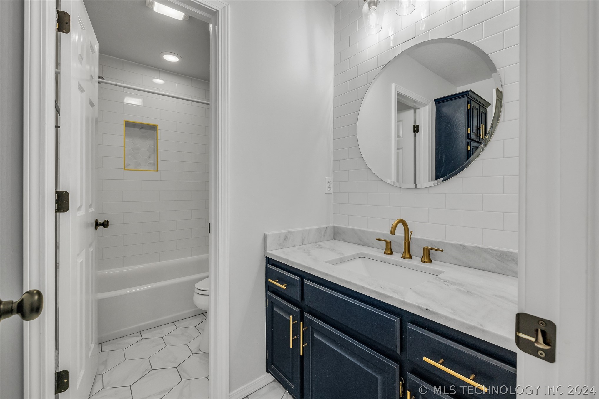 11528 S Mulberry Lane