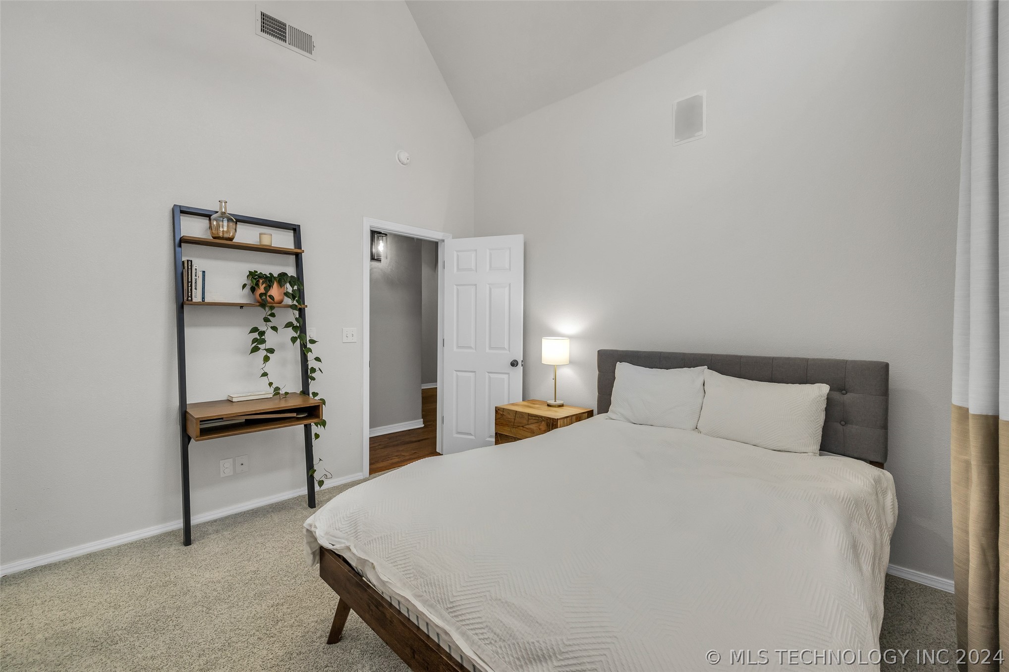 11528 S Mulberry Lane